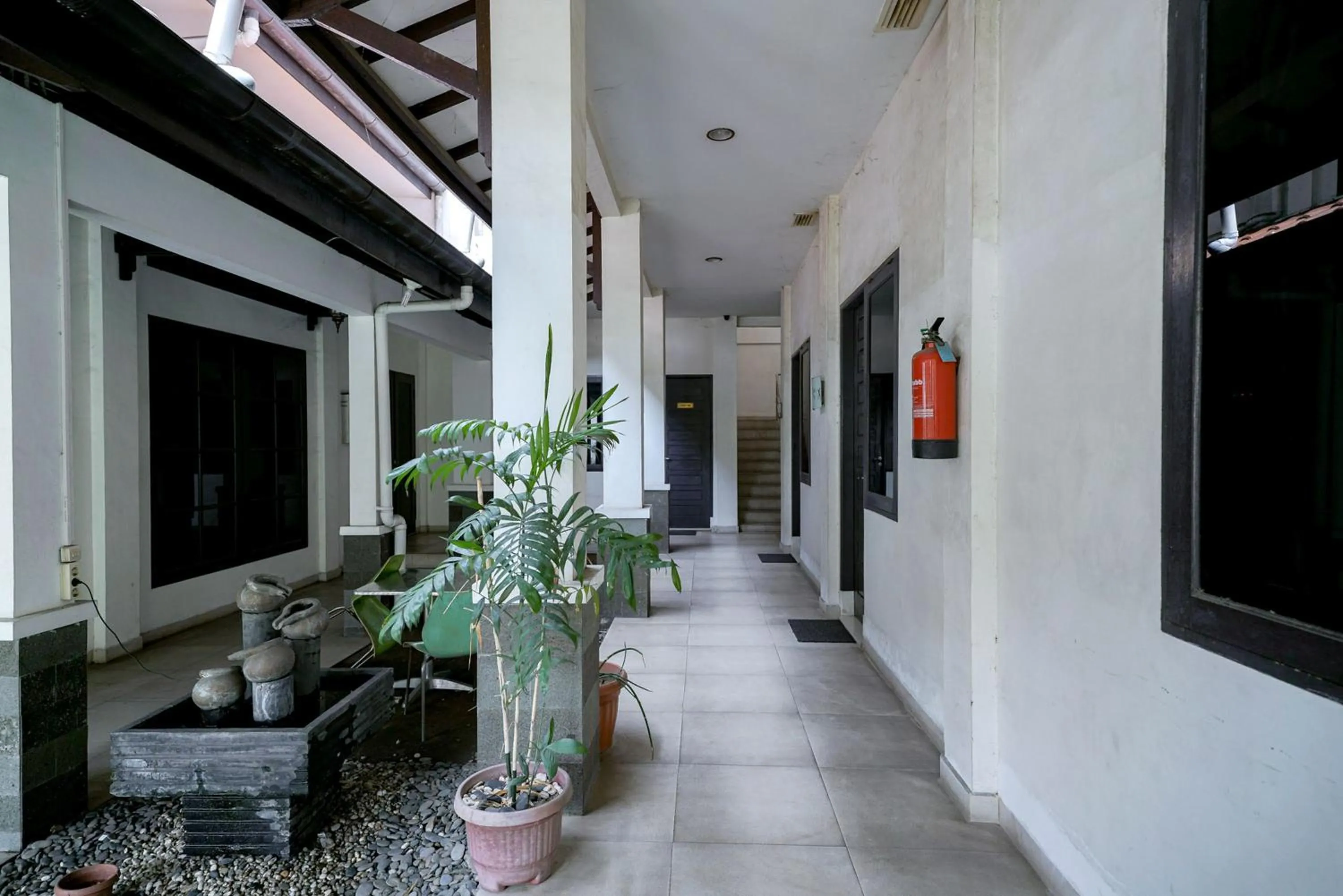 Property building in RedDoorz @ Avros Guest House Medan