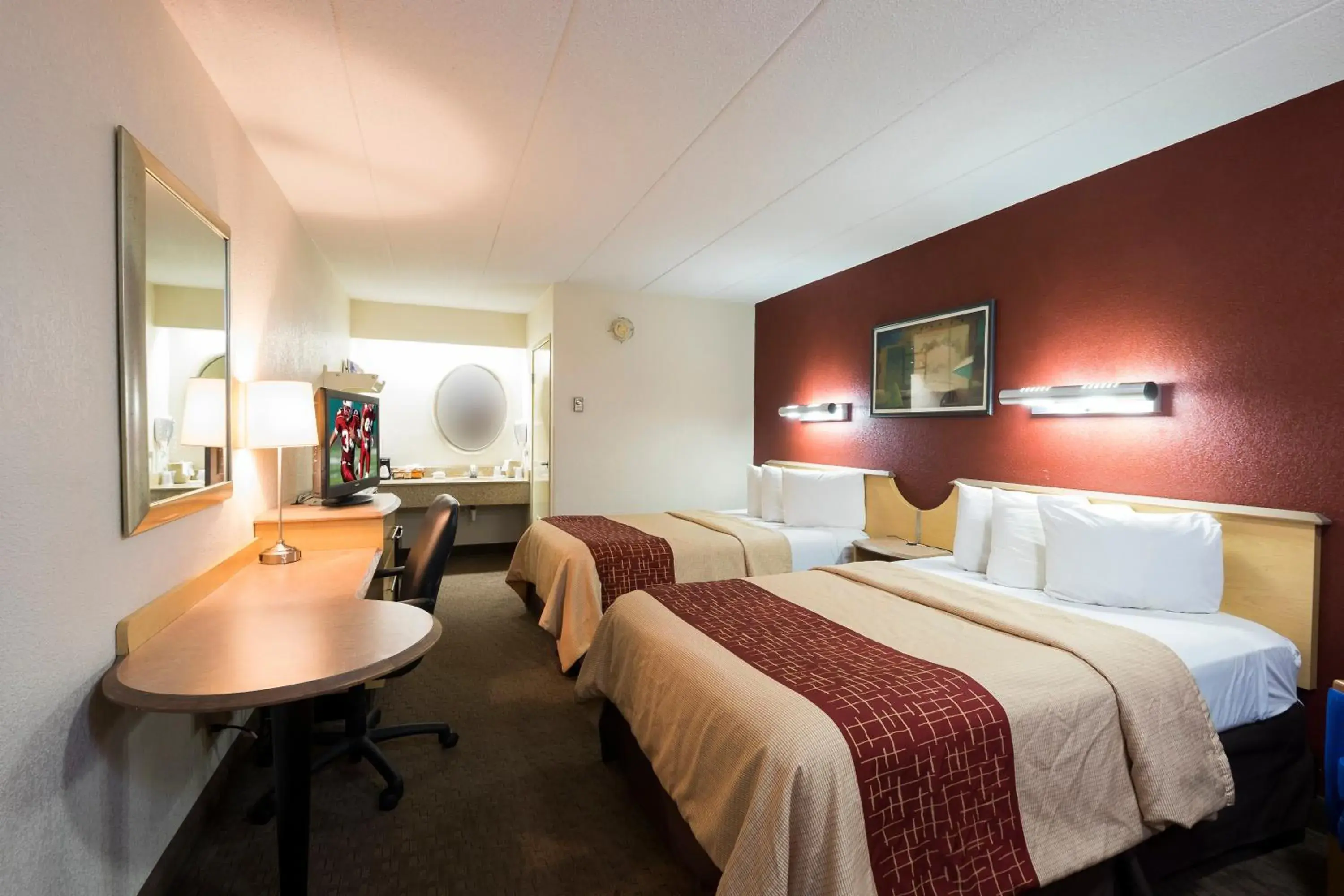 Standard Room with Two Queen Beds Smoking in Red Roof Inn Parsippany Standard Room with Two Queen Beds Smoking in Red Roof Inn Parsippany