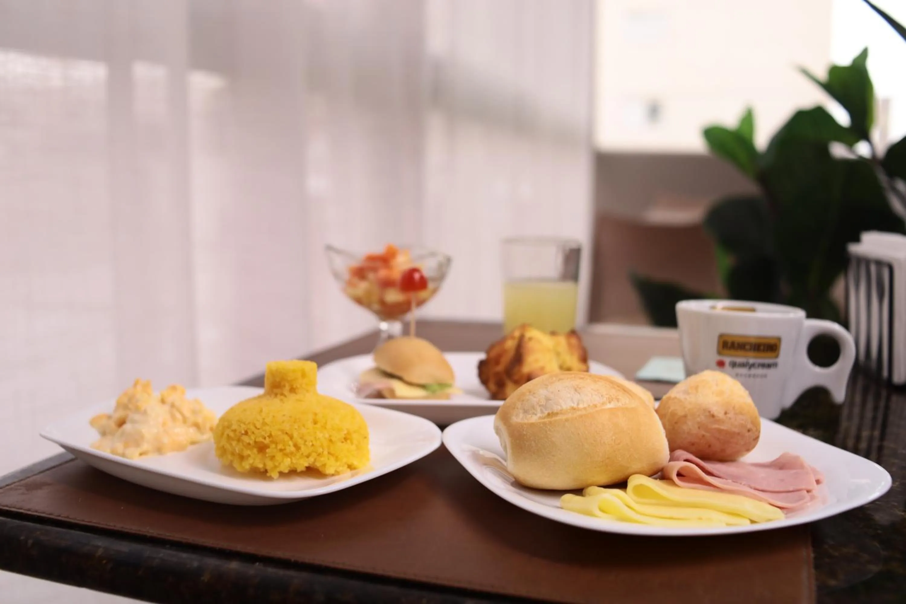 House Inn Hotel - Anashopping