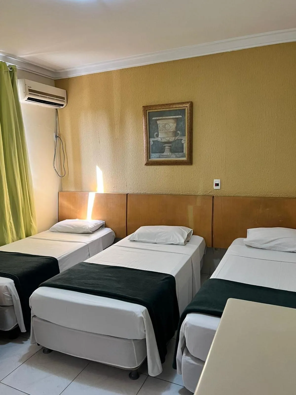 Bed in Crystal Plaza Hotel Marista