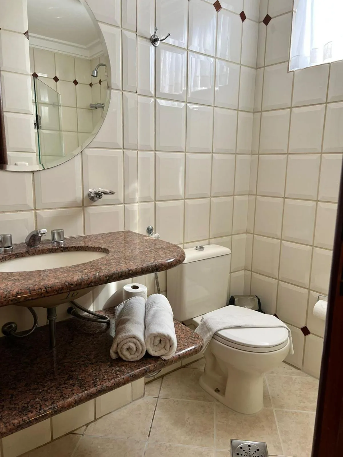 Bathroom in Crystal Plaza Hotel Marista