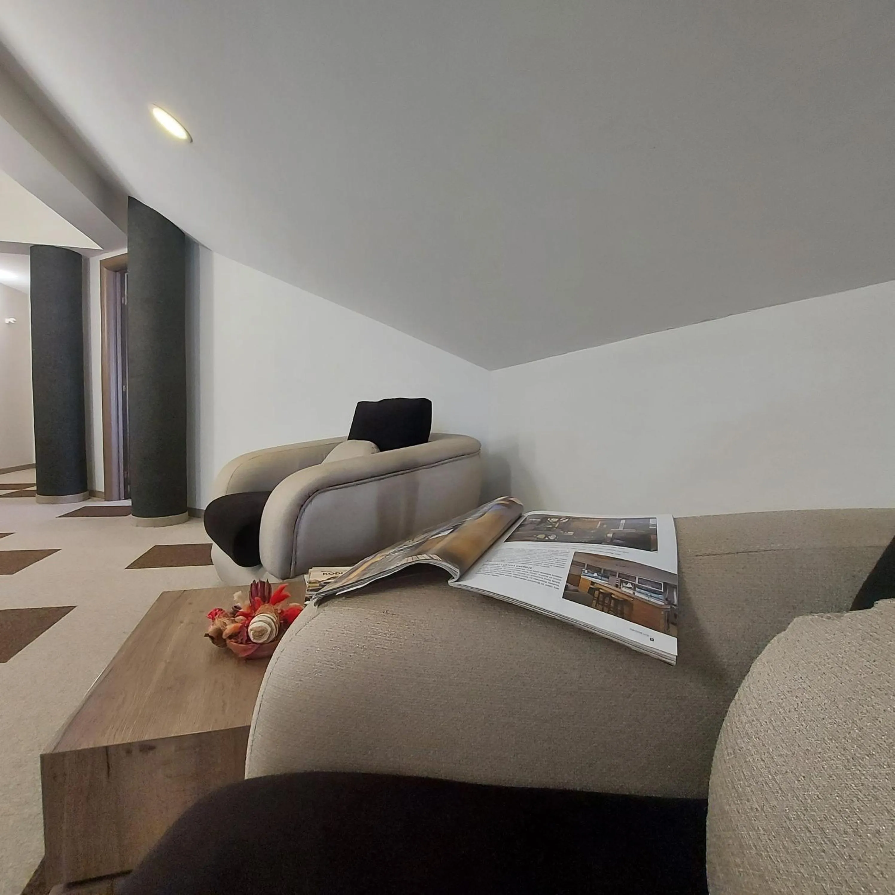 Communal lounge/ TV room in Hotel Kole