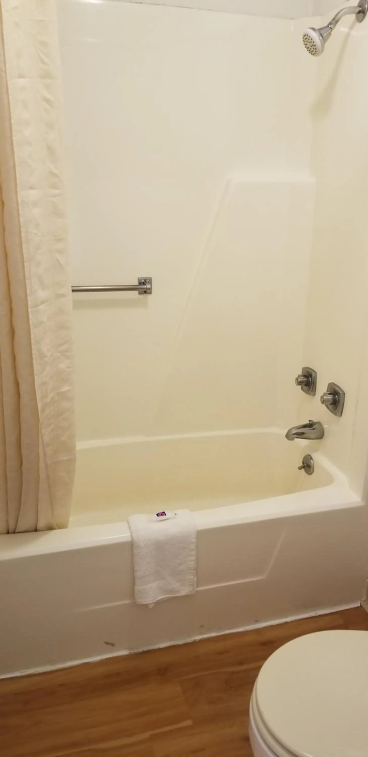 Bathroom in FairBridge Inn Express London