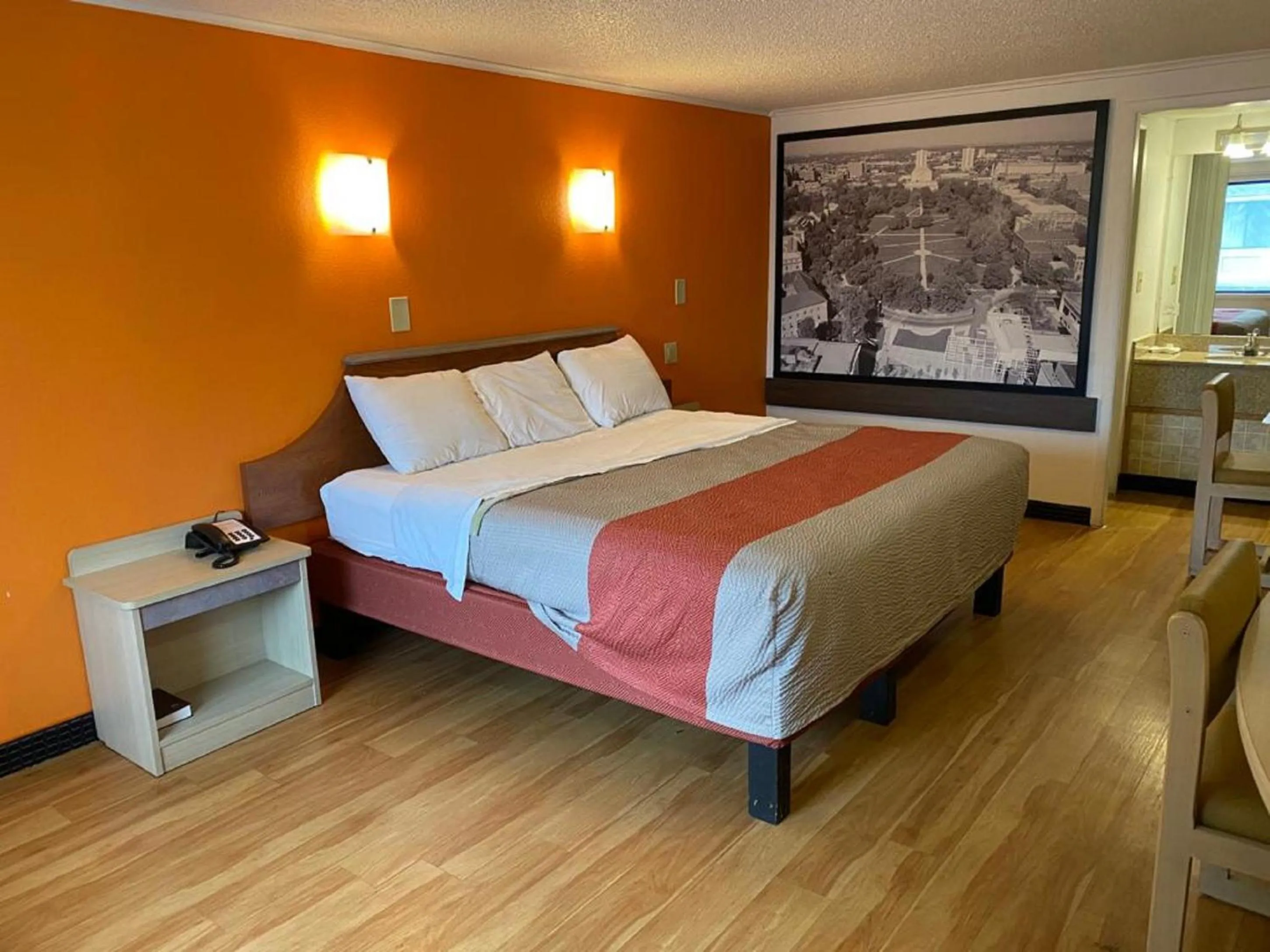 Photo of the whole room, Bed in FairBridge Inn Express London