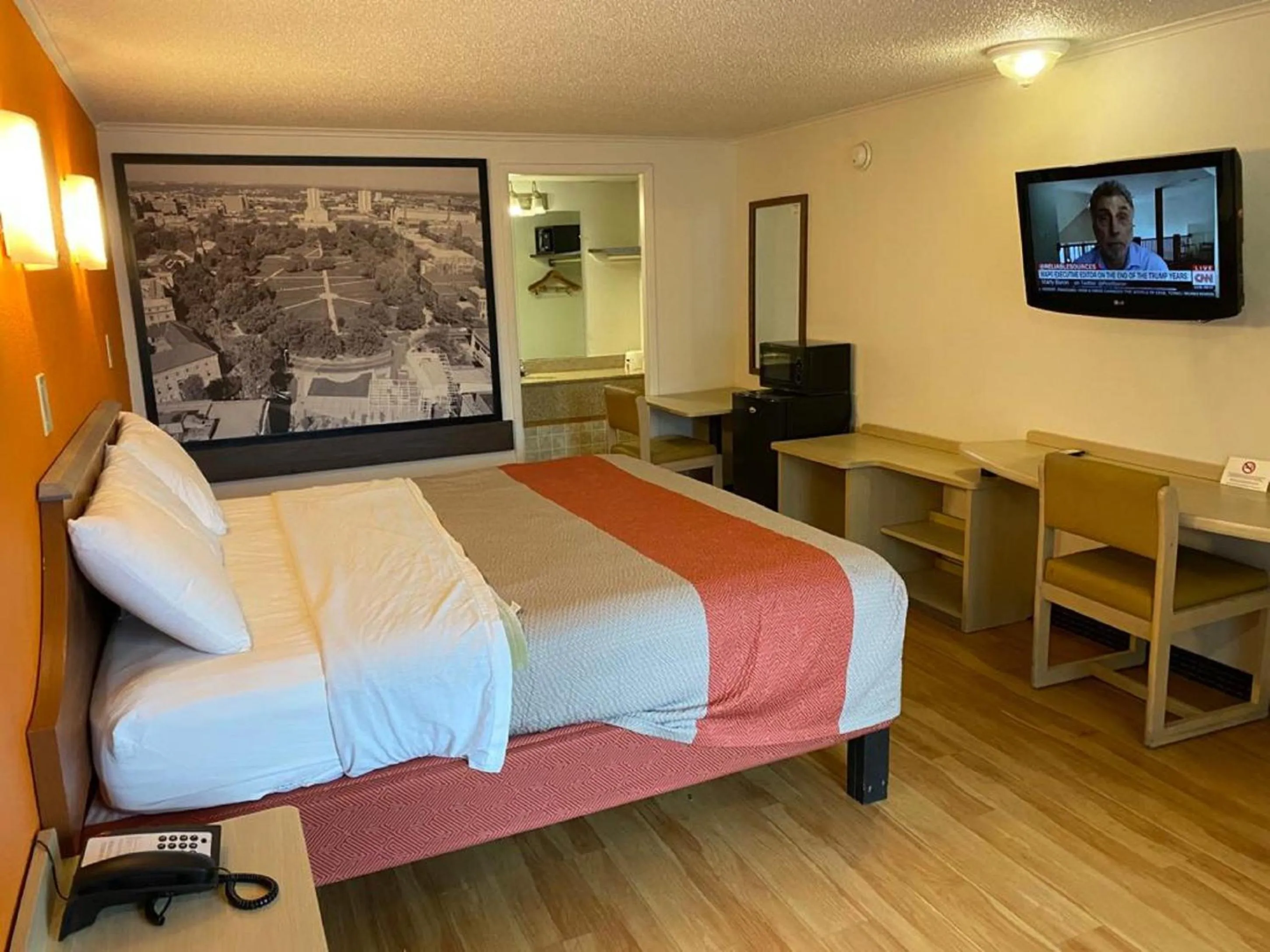 Photo of the whole room, Bed in FairBridge Inn Express London