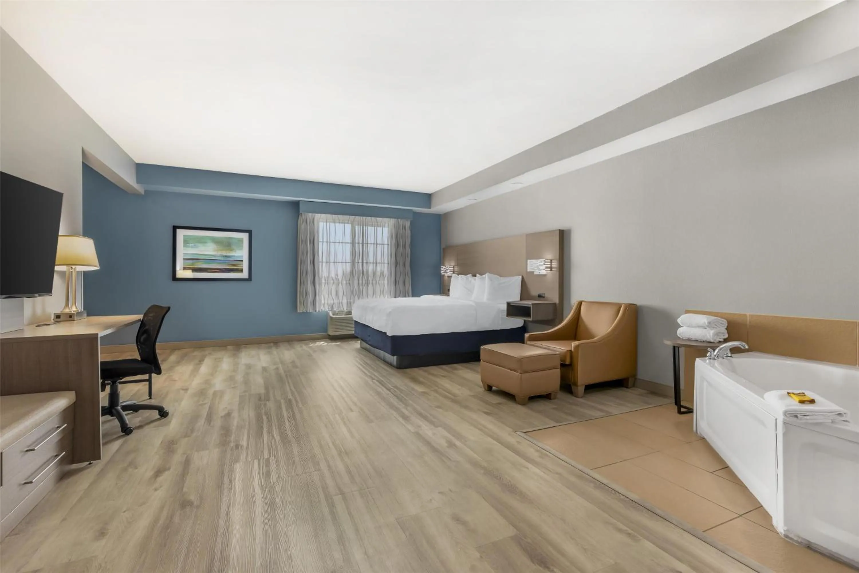 Bedroom, Bed in Best Western Plus Fort Worth Forest Hill Inn & Suites