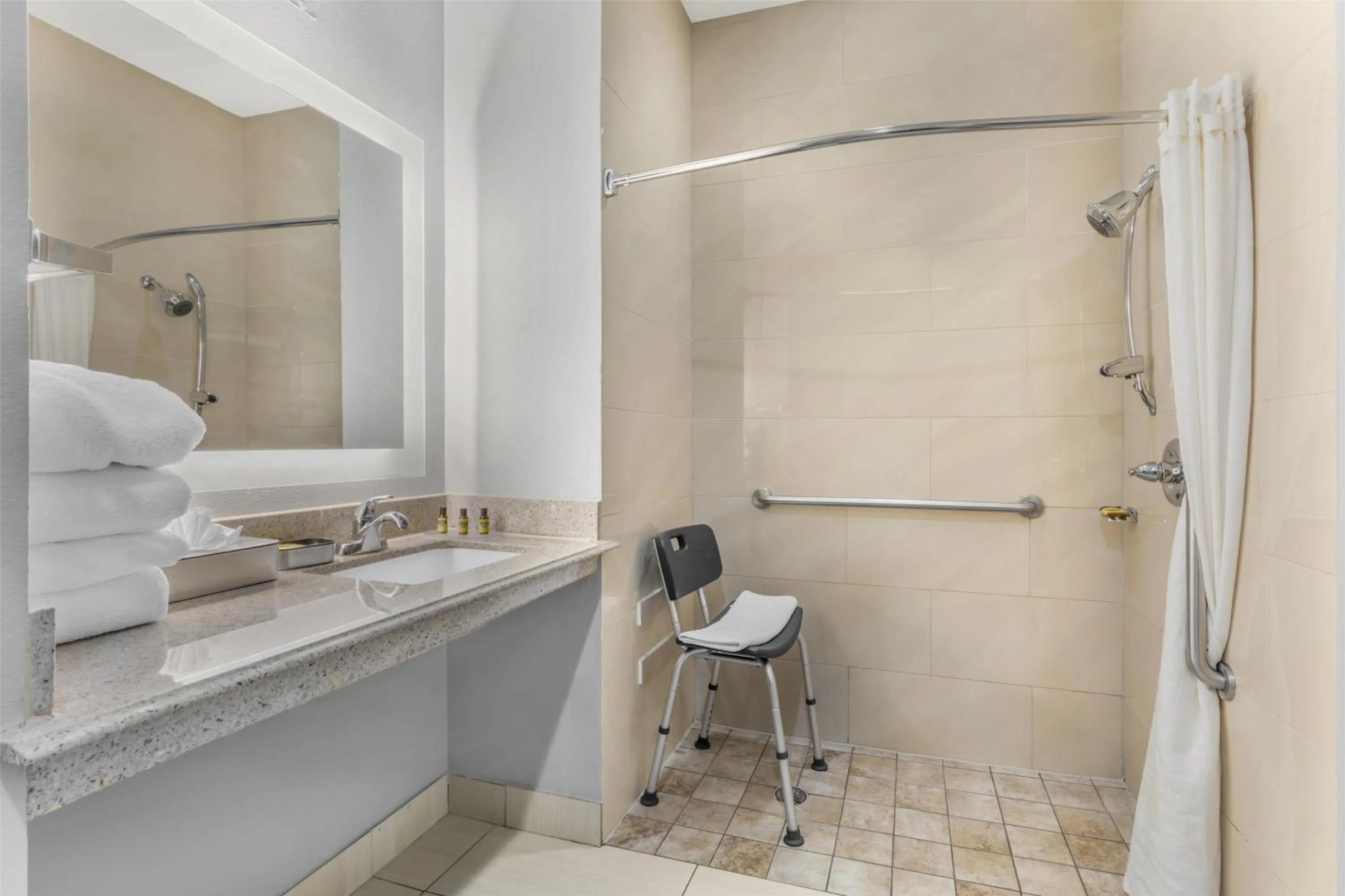 Bathroom in Best Western Plus Fort Worth Forest Hill Inn & Suites