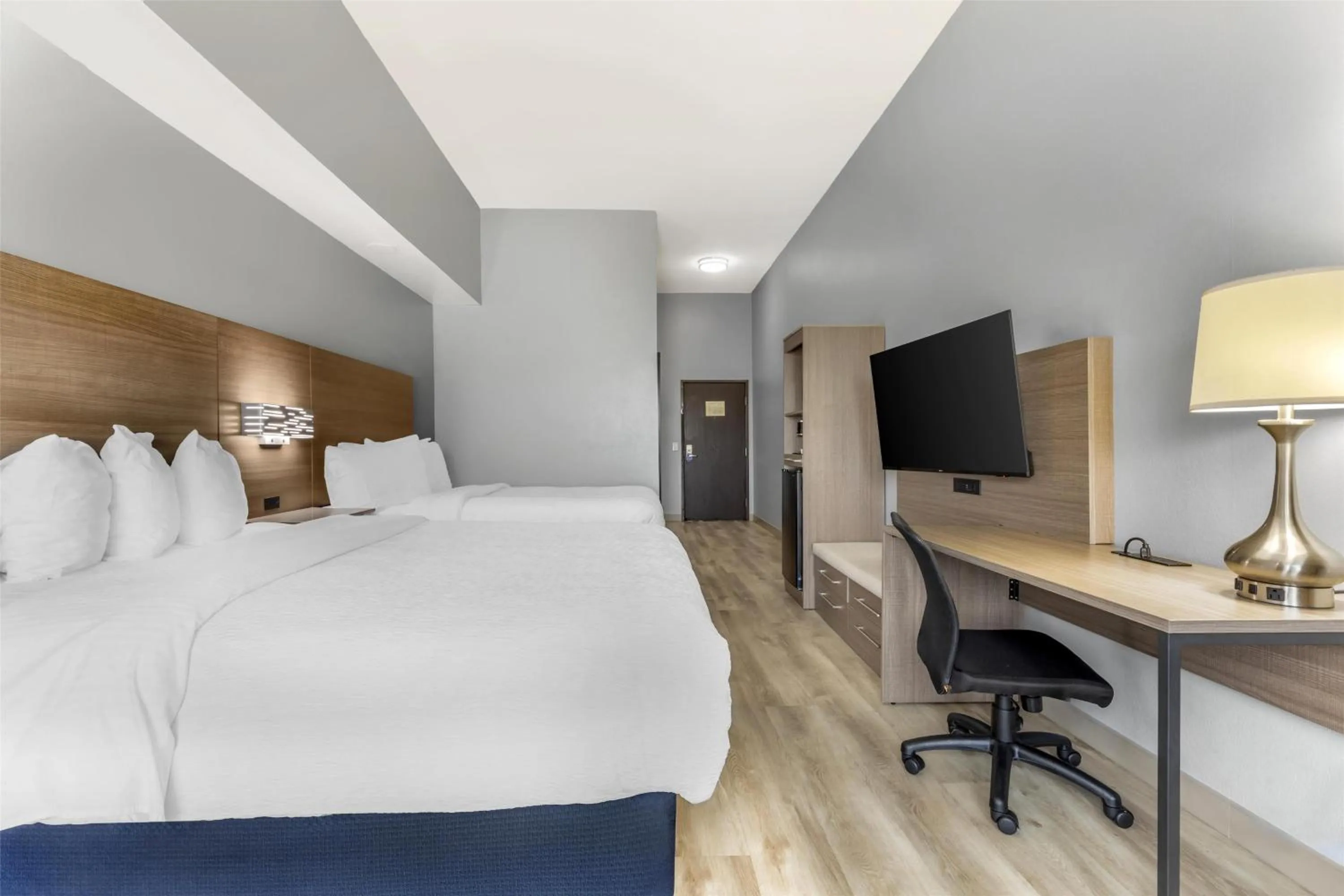 Bedroom, Bed in Best Western Plus Fort Worth Forest Hill Inn & Suites