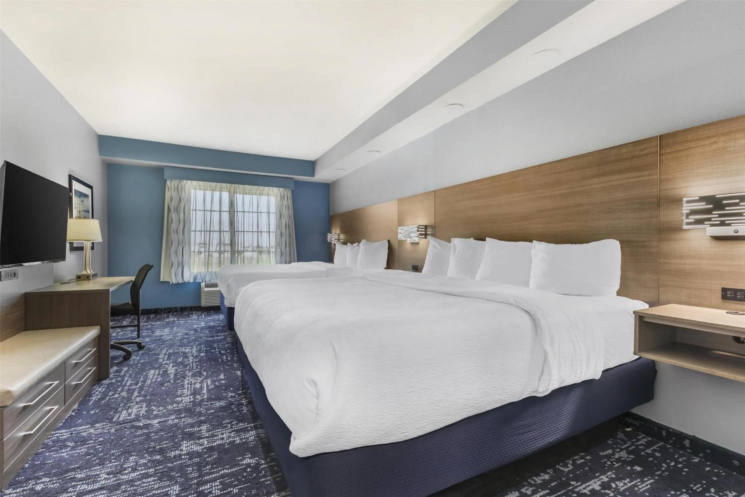 Bedroom, Bed in Best Western Plus Fort Worth Forest Hill Inn & Suites