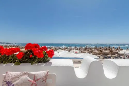 Superb Large Apartment on the Beach