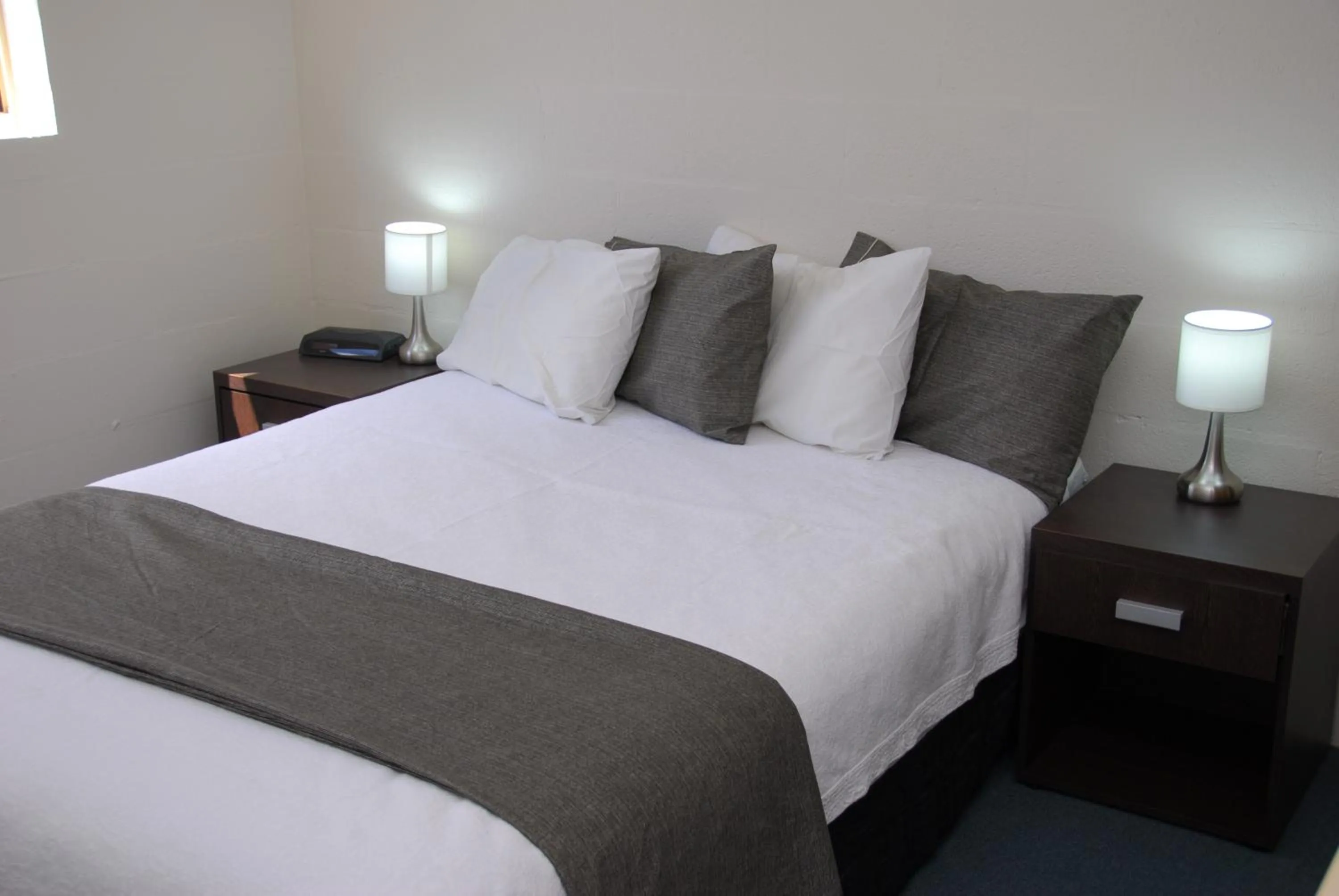 Bed in Summit Ridge Alpine Lodge