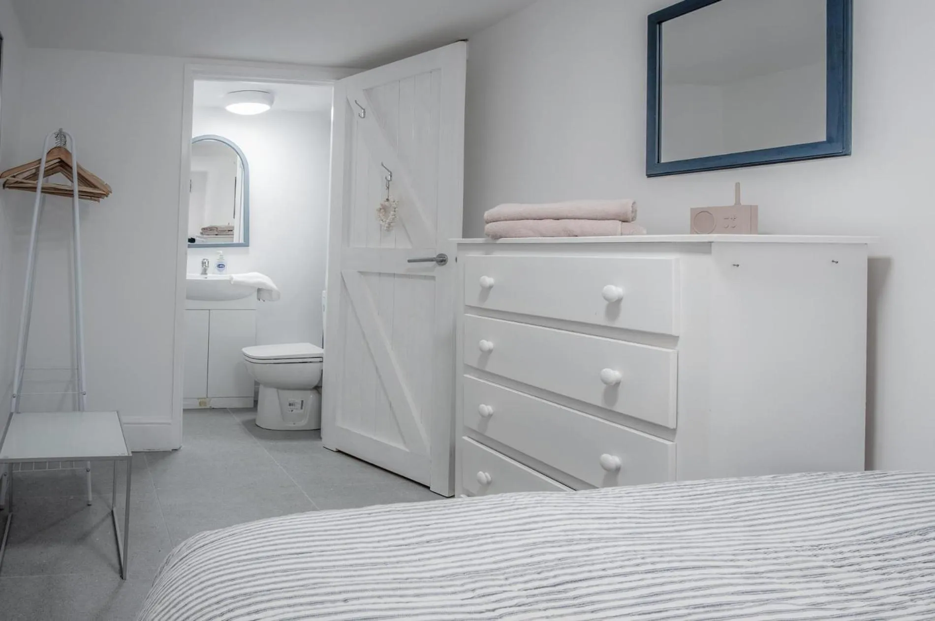 Floor plan, Bed in Caleb's Cottage - 4 Bedroom Cottage - Solva