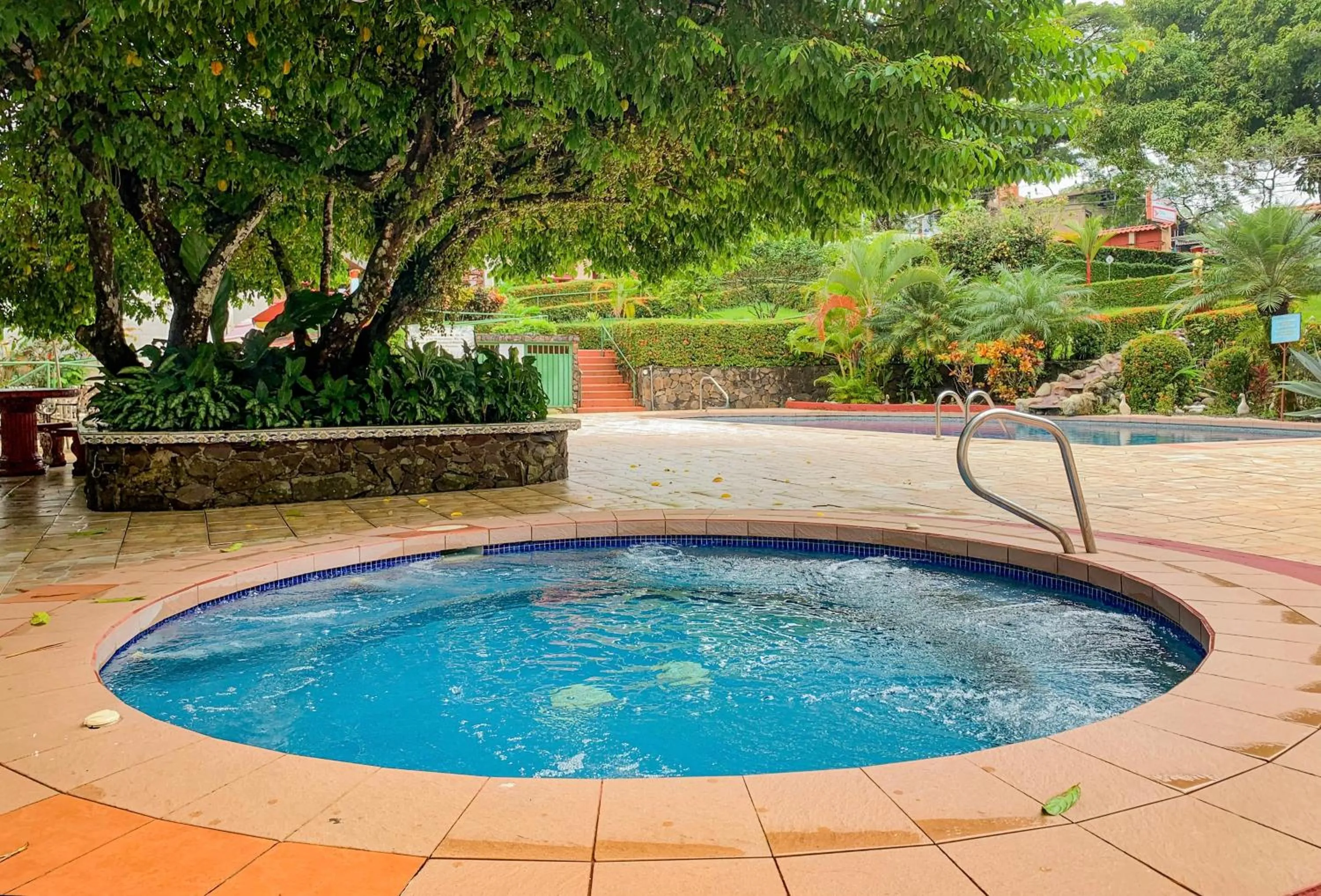 Hot Tub in Hotel Divisamar by LHR