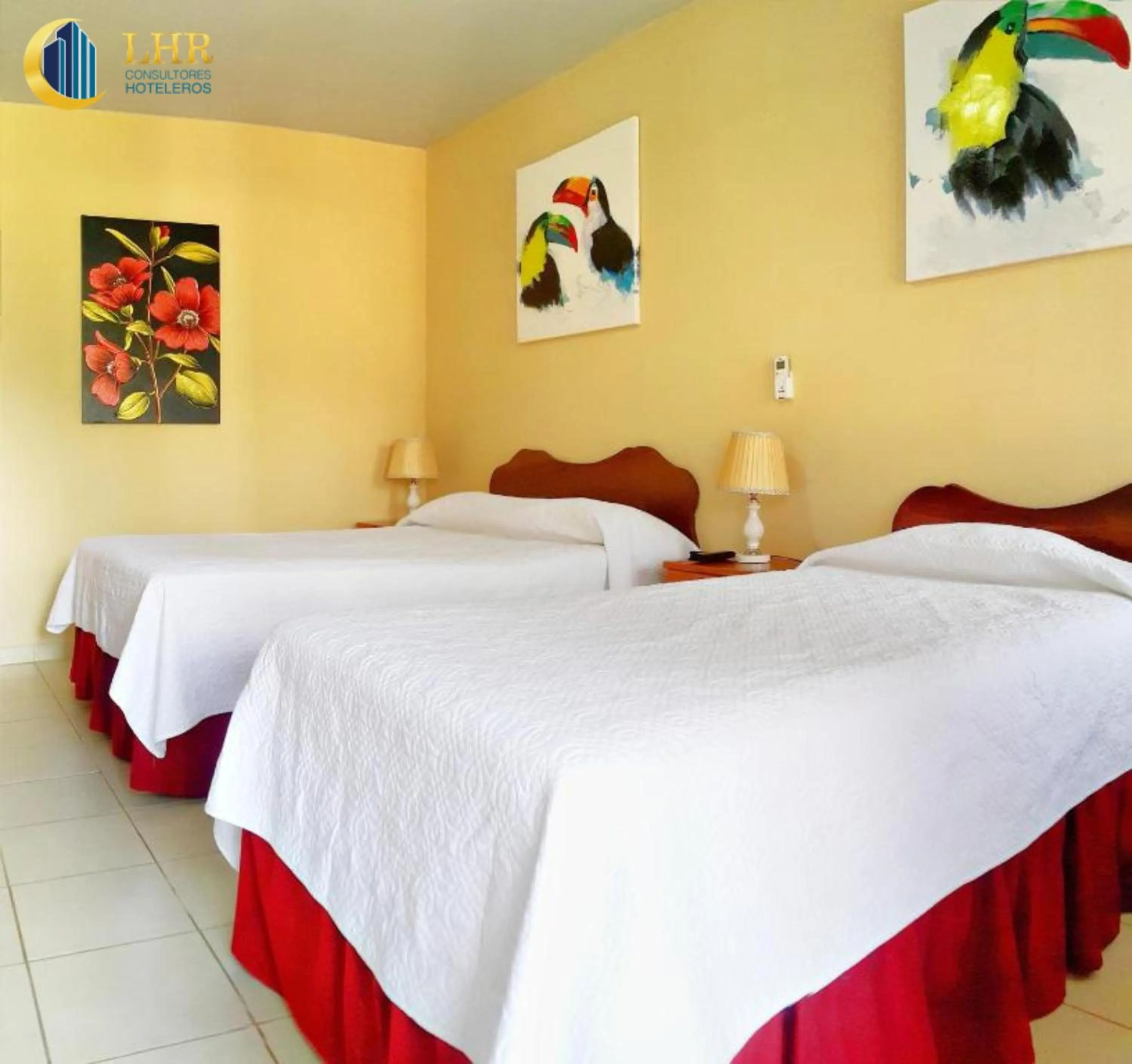 Bedroom, Bed in Hotel Divisamar by LHR