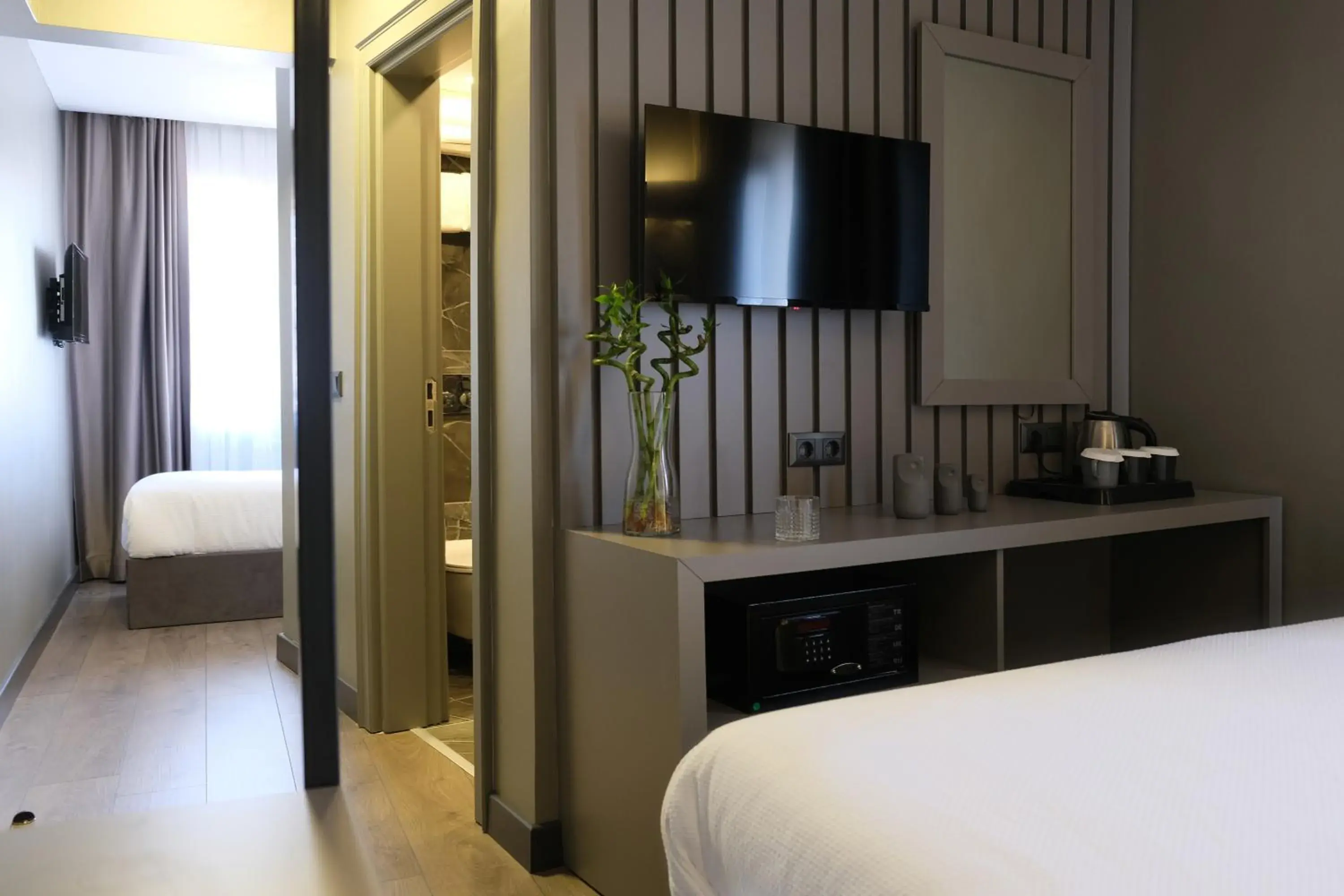 Standard Triple Room in Dilens Bosphorus Hotel Standard Triple Room in Dilens Bosphorus Hotel