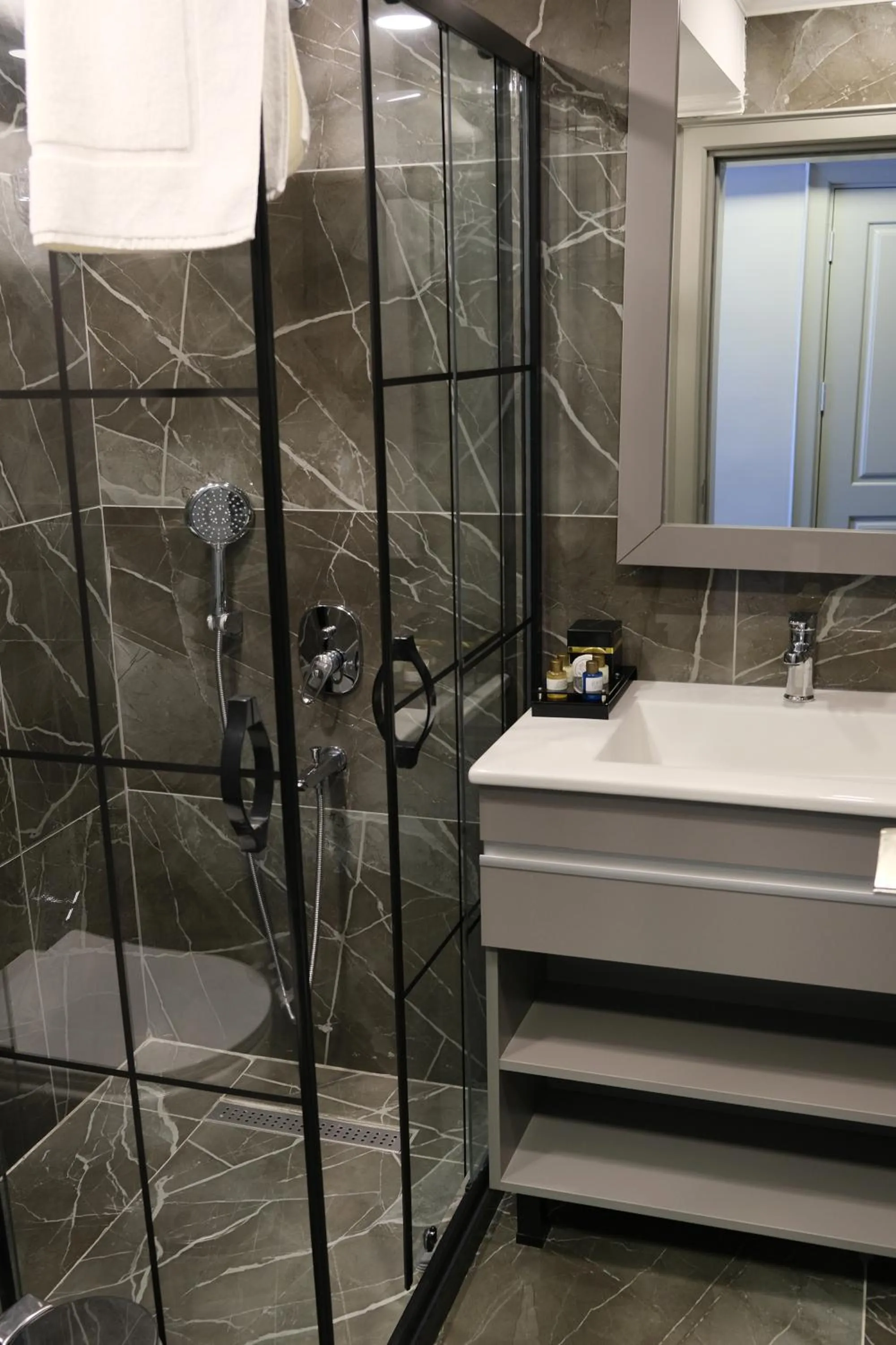 Bathroom in Dilens Bosphorus Hotel