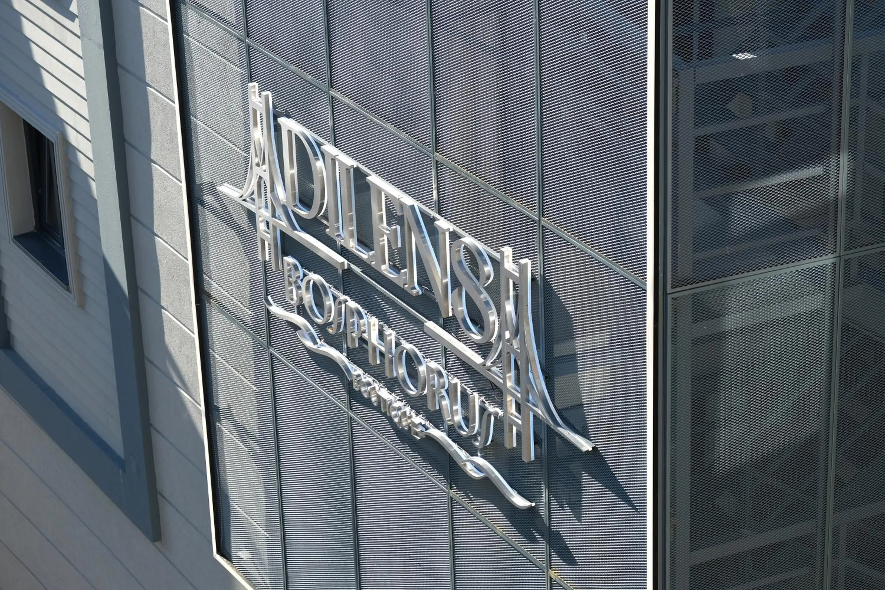 Property building in Dilens Bosphorus Hotel