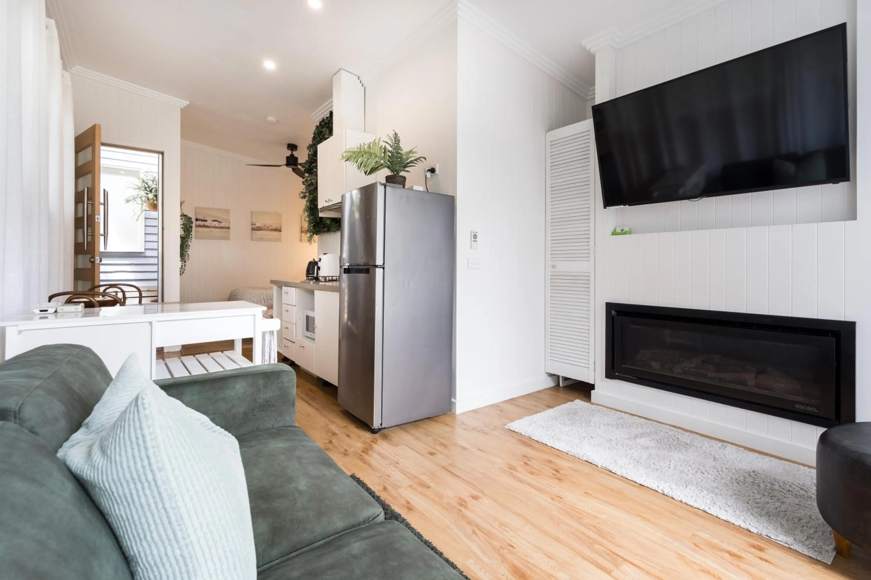 Photo of the whole room in By The Seaside