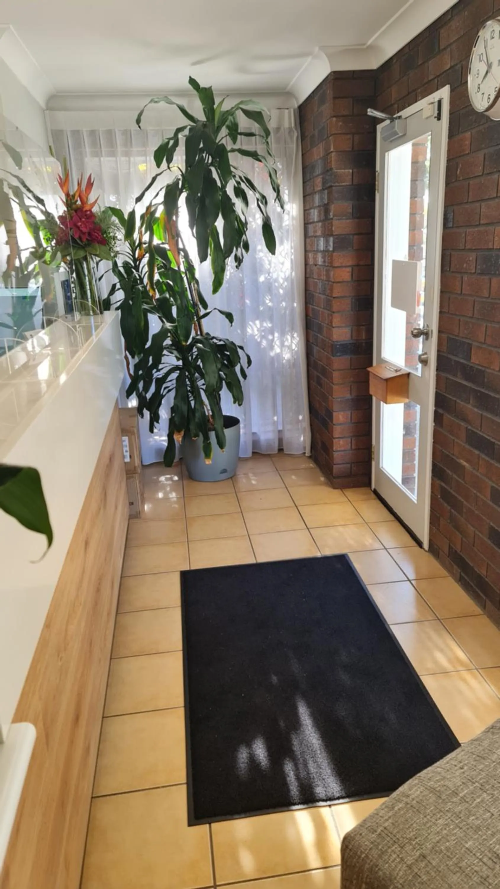 Lobby or reception in Best Western Parkside Motor Inn