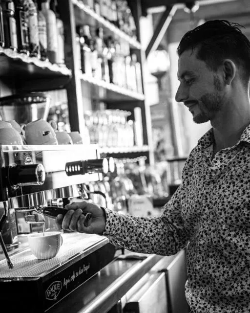 Restaurant/places to eat in Hotel La Morena