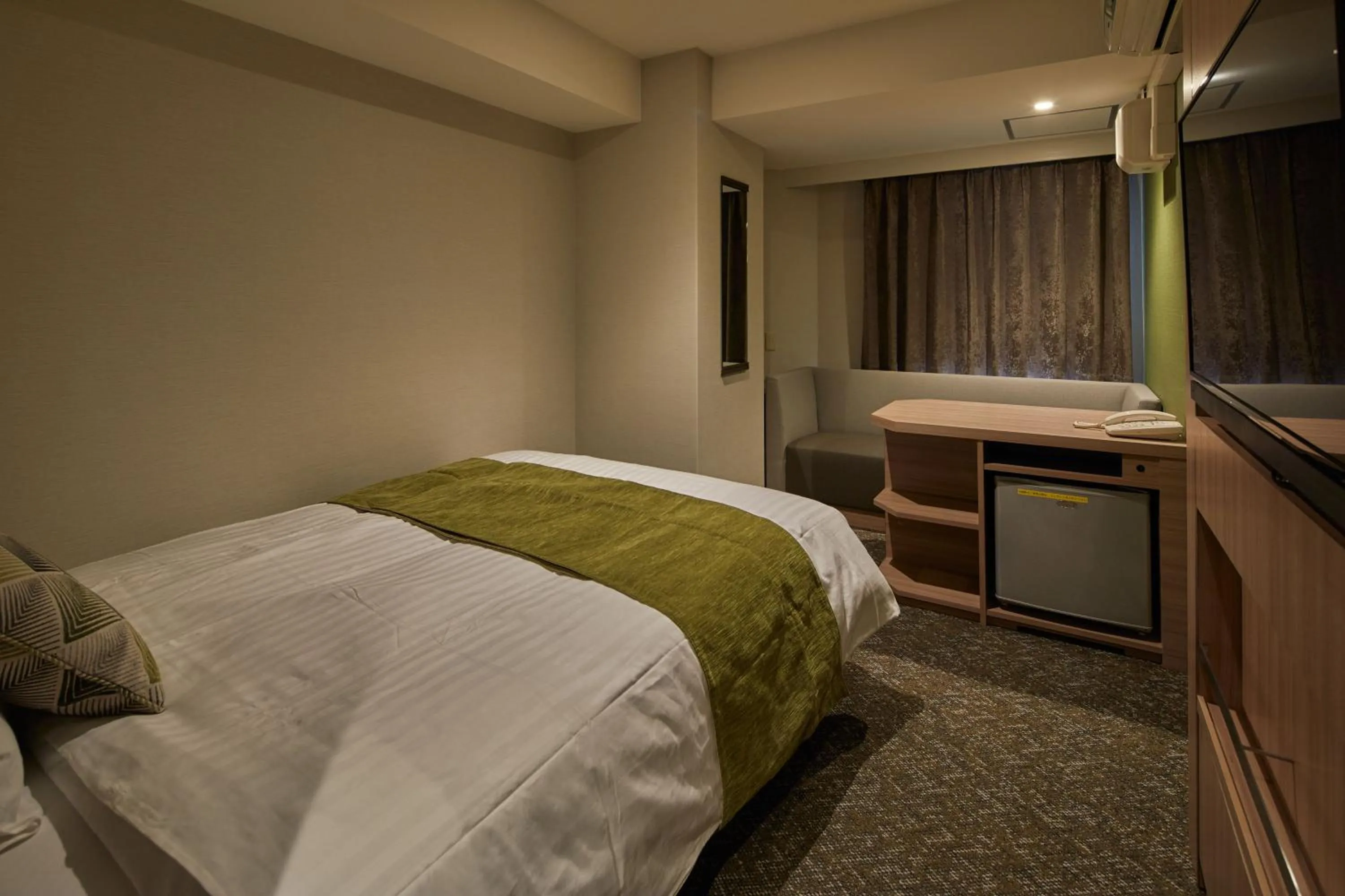 Photo of the whole room, Bed in Fujinomiya Fujikyu Hotel