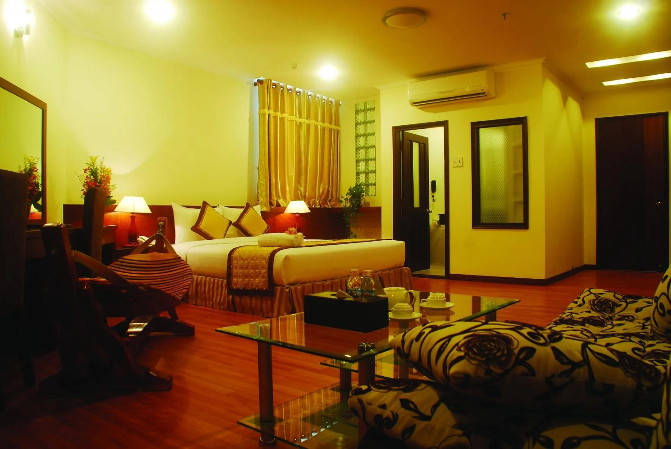 City view, Bed in Hau Giang Hotel