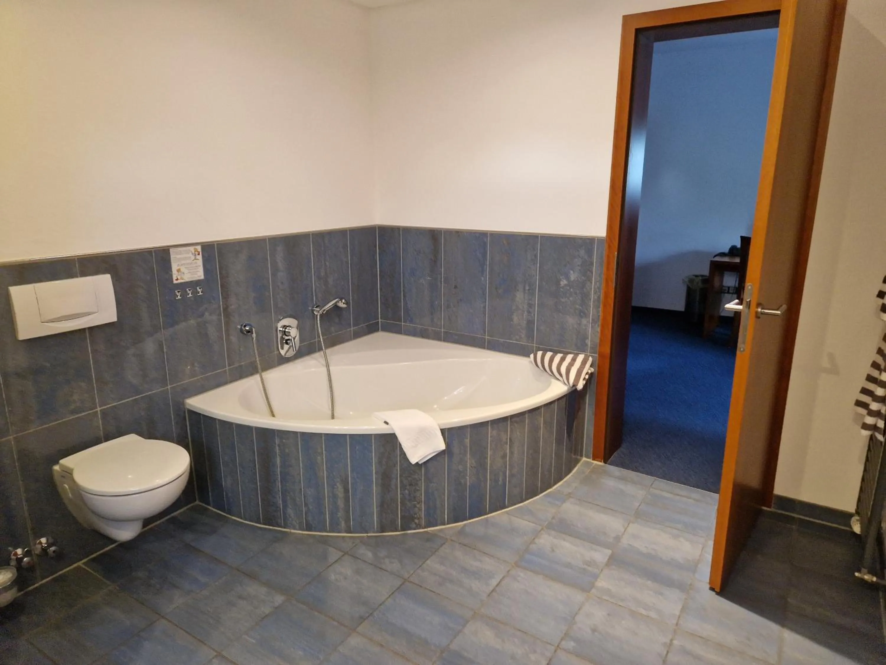 Bath in Hotel-Restaurant Thomsen