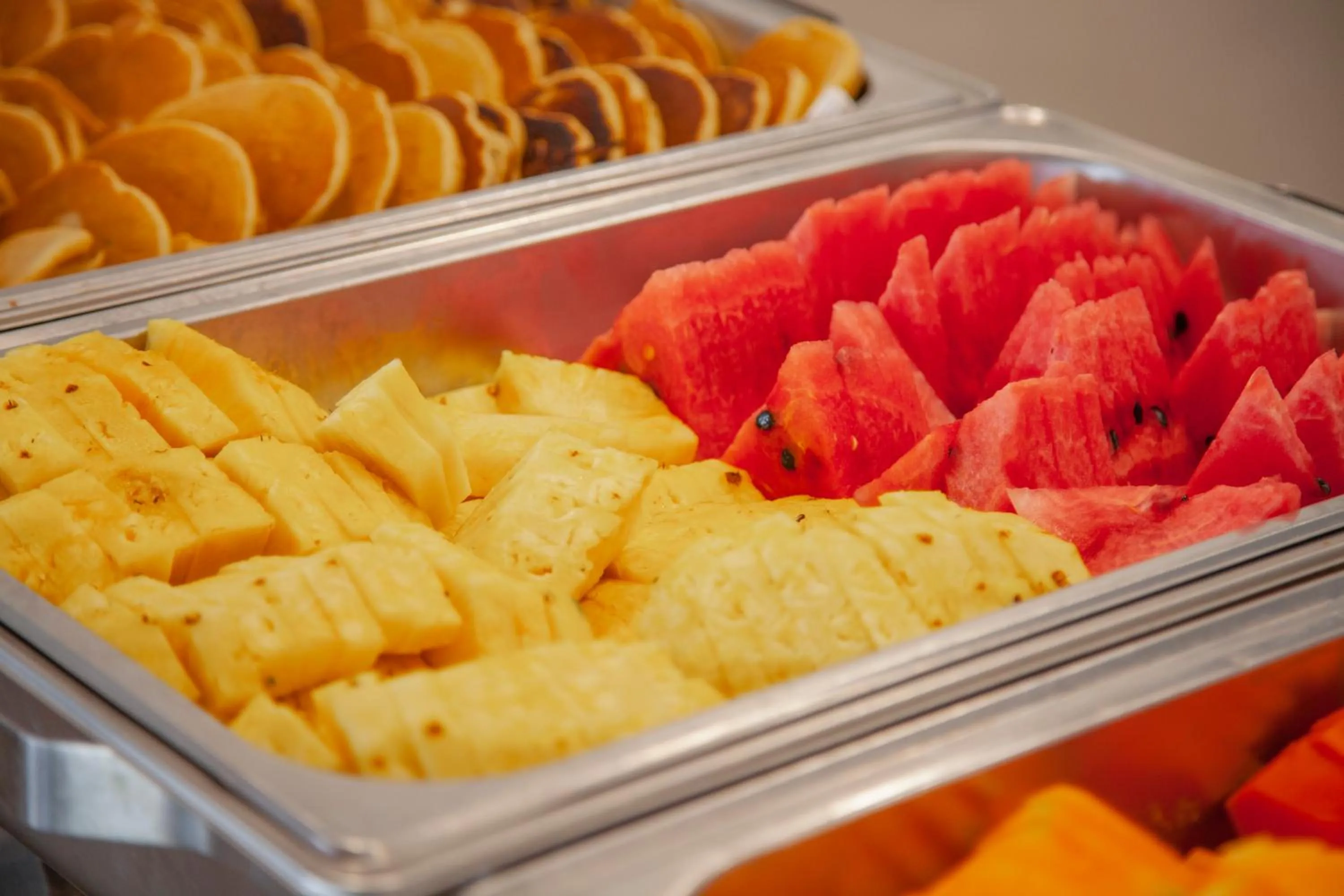 Buffet breakfast in Mayev Express