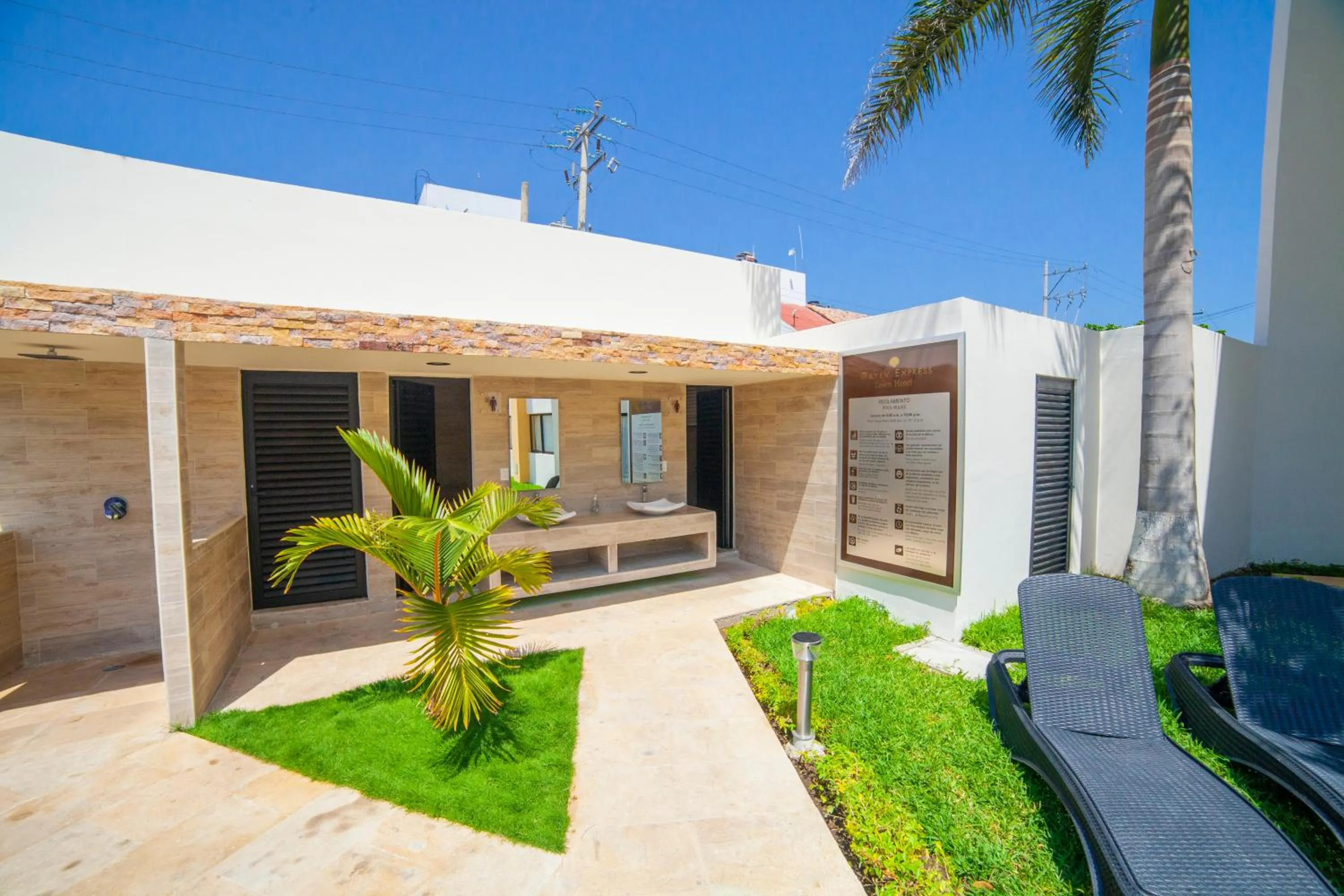 Public Bath in Mayev Express