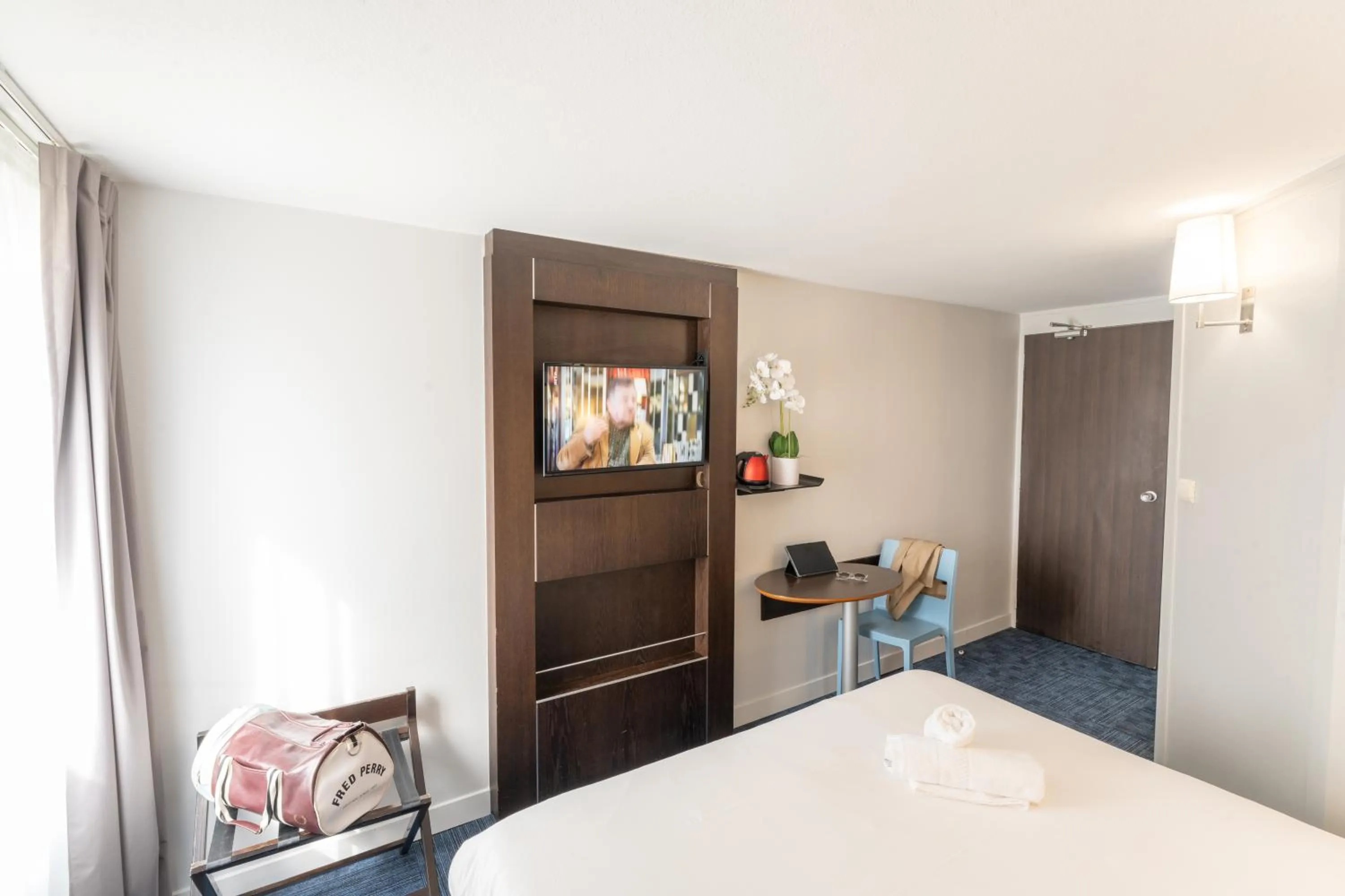 Bed in Hôtel Inn Design Resto Novo Carquefou