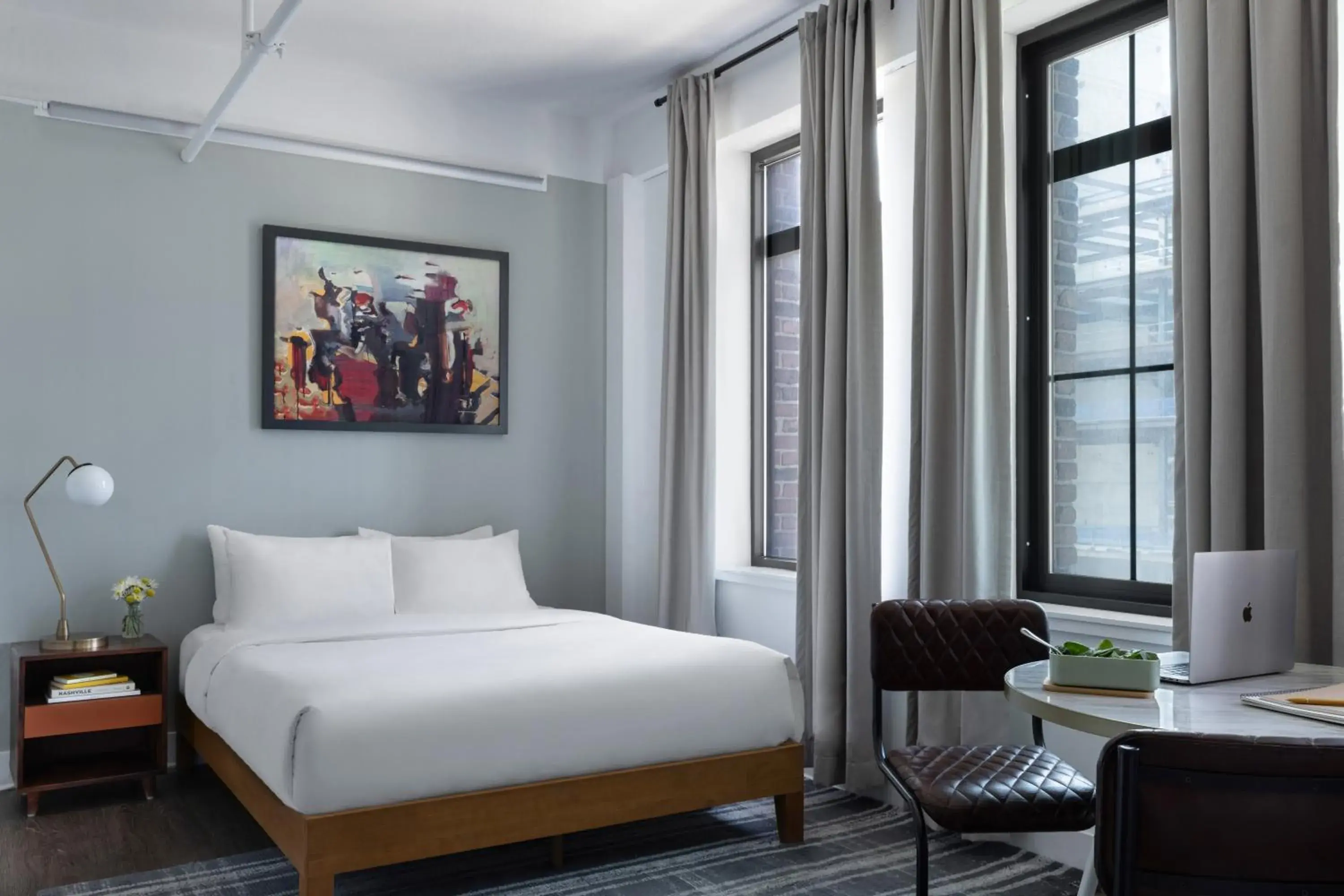 Studio Apartment with Queen Bed in Sonder Dovetail Studio Apartment with Queen Bed in Sonder Dovetail