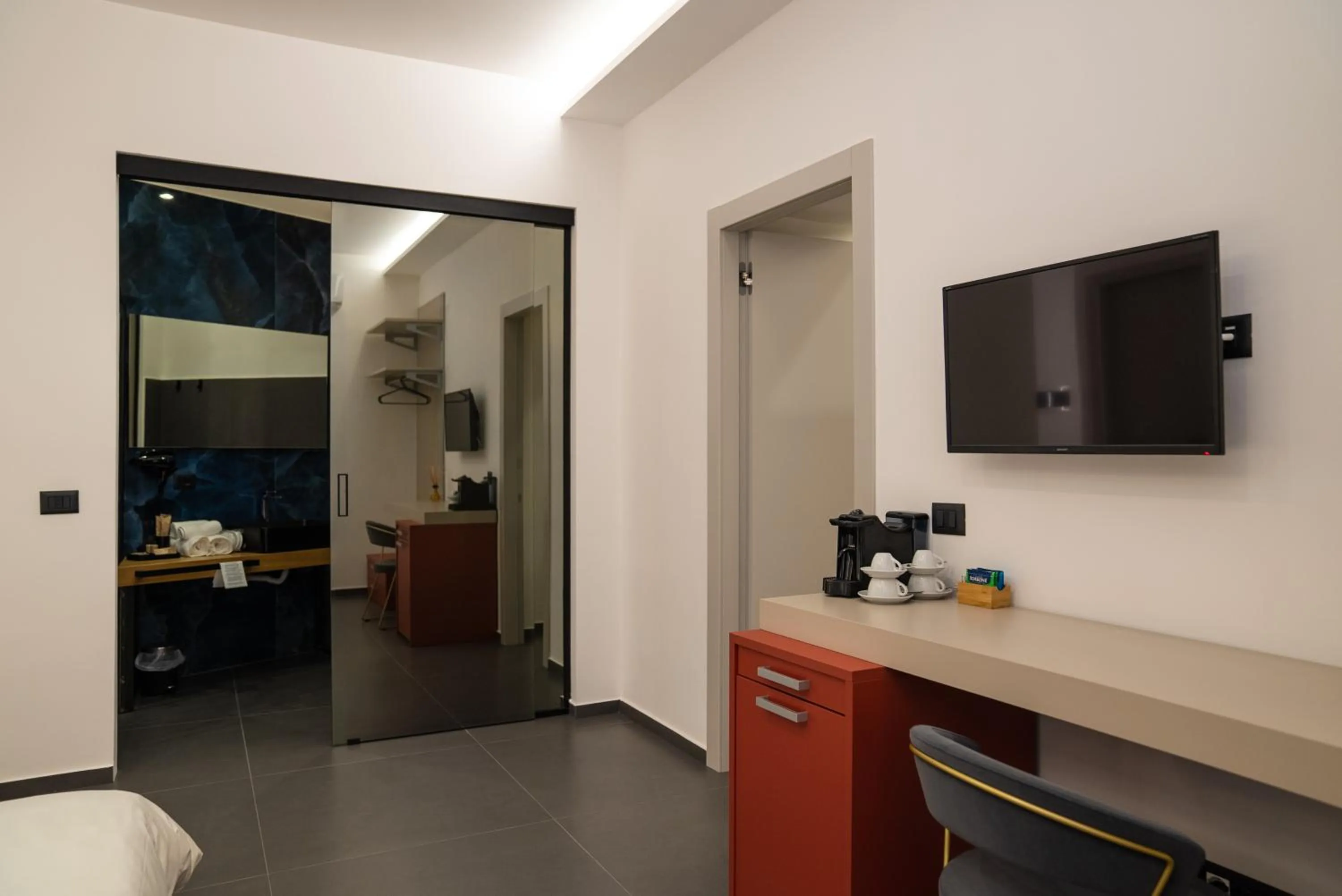 TV and multimedia in Hart Boutique Hotel