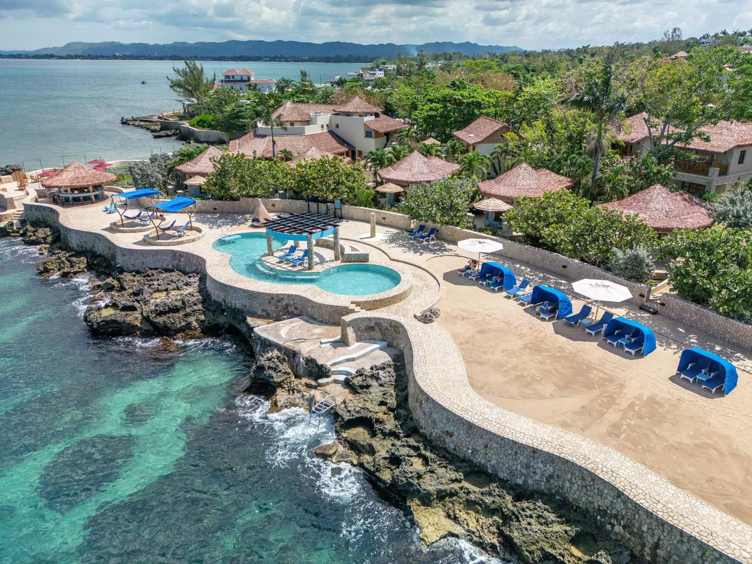 Property building in Ocean Cliff Hotel Negril Limited - Adults Only