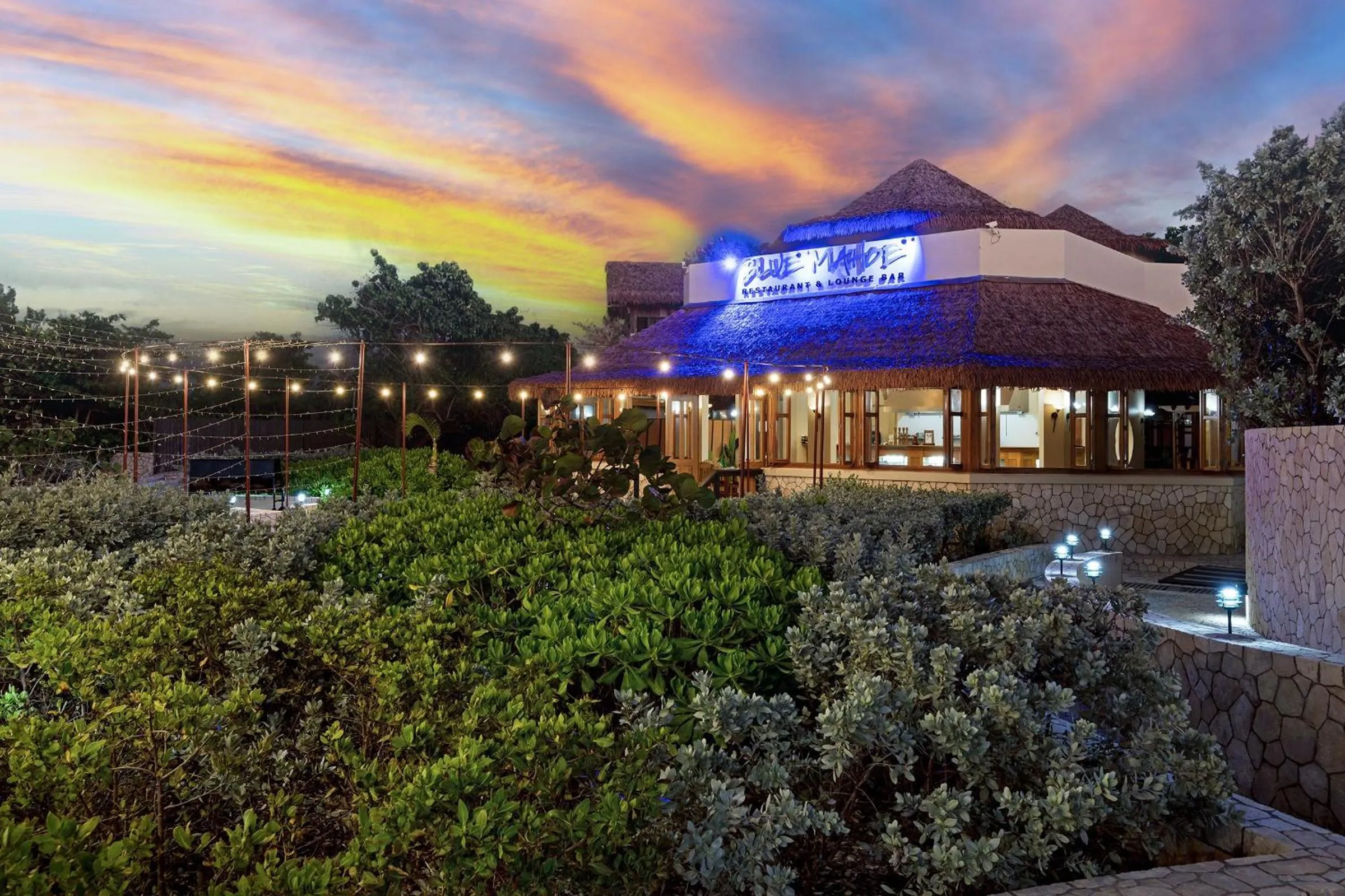 Restaurant/places to eat in Ocean Cliff Hotel Negril Limited - Adults Only