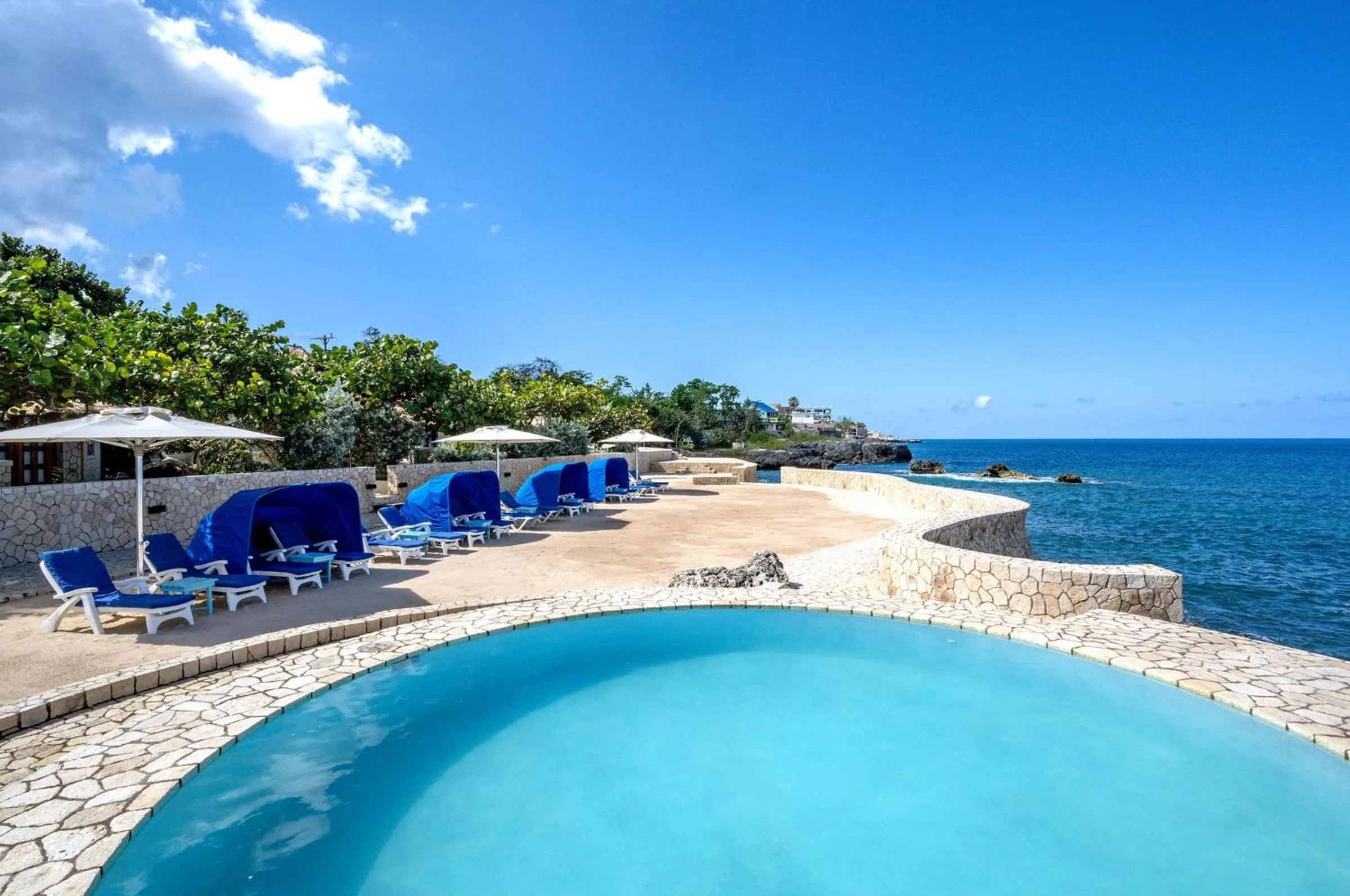 Pool view in Ocean Cliff Hotel Negril Limited - Adults Only