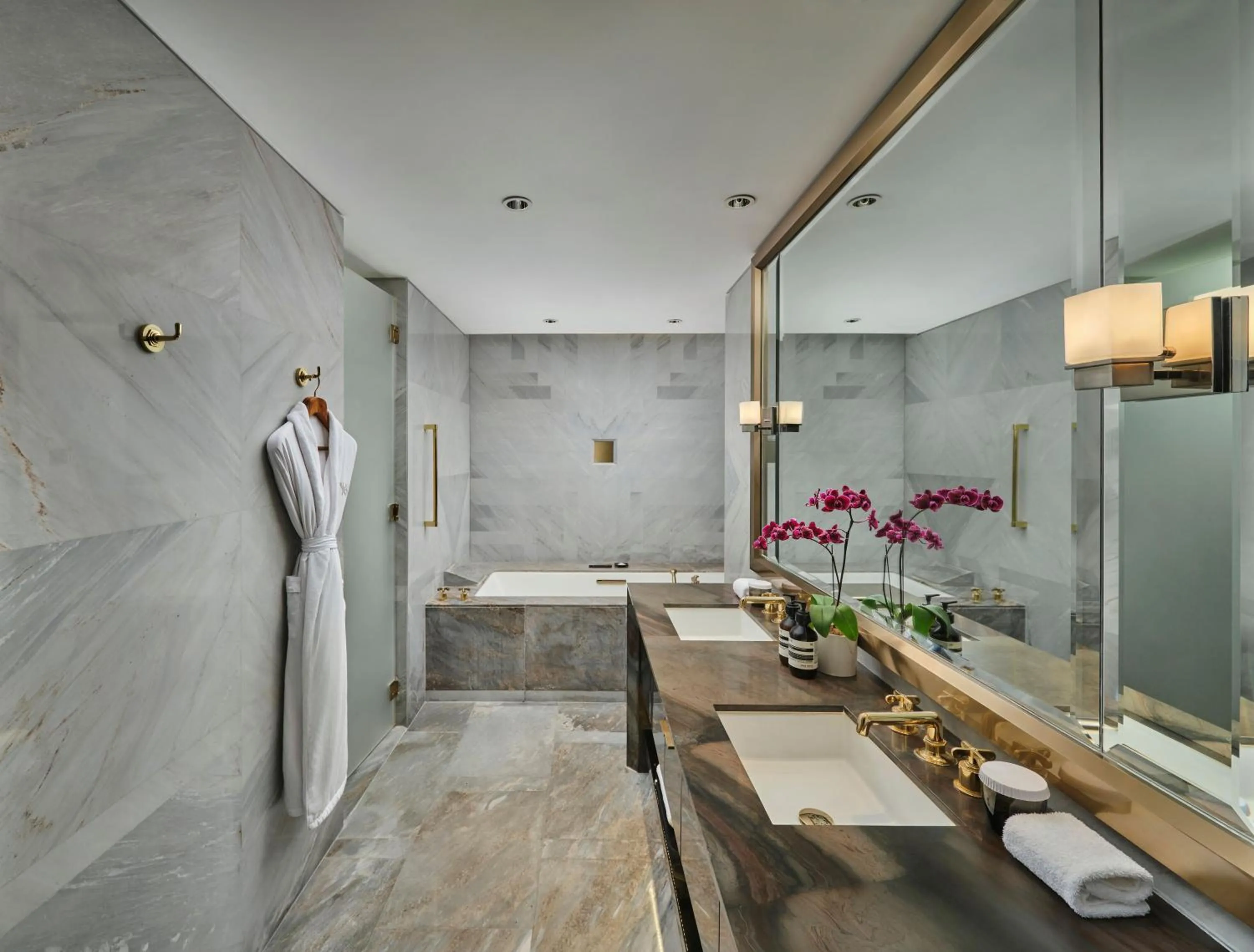 Bathroom in Waldorf Astoria Beijing