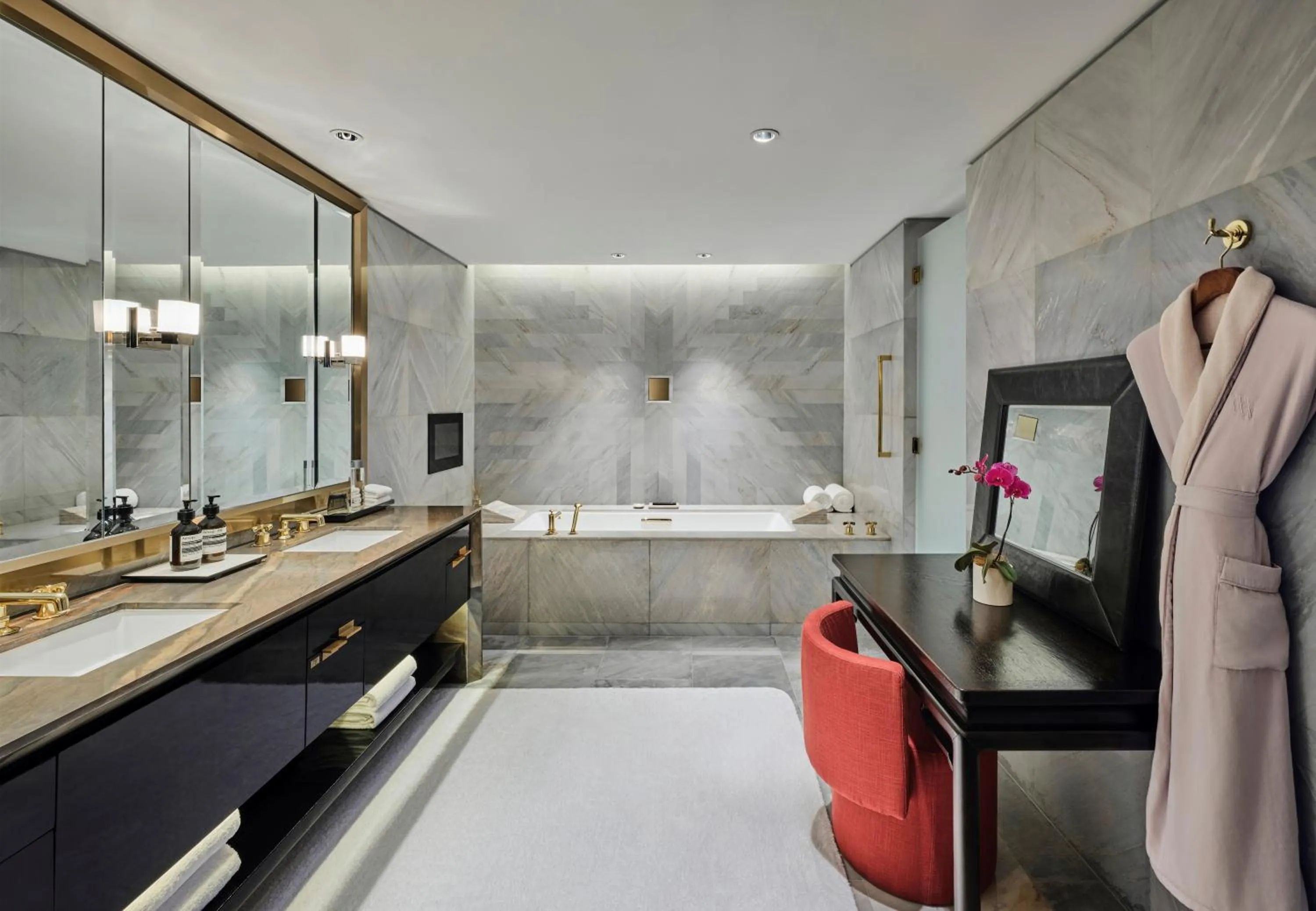 Bathroom in Waldorf Astoria Beijing