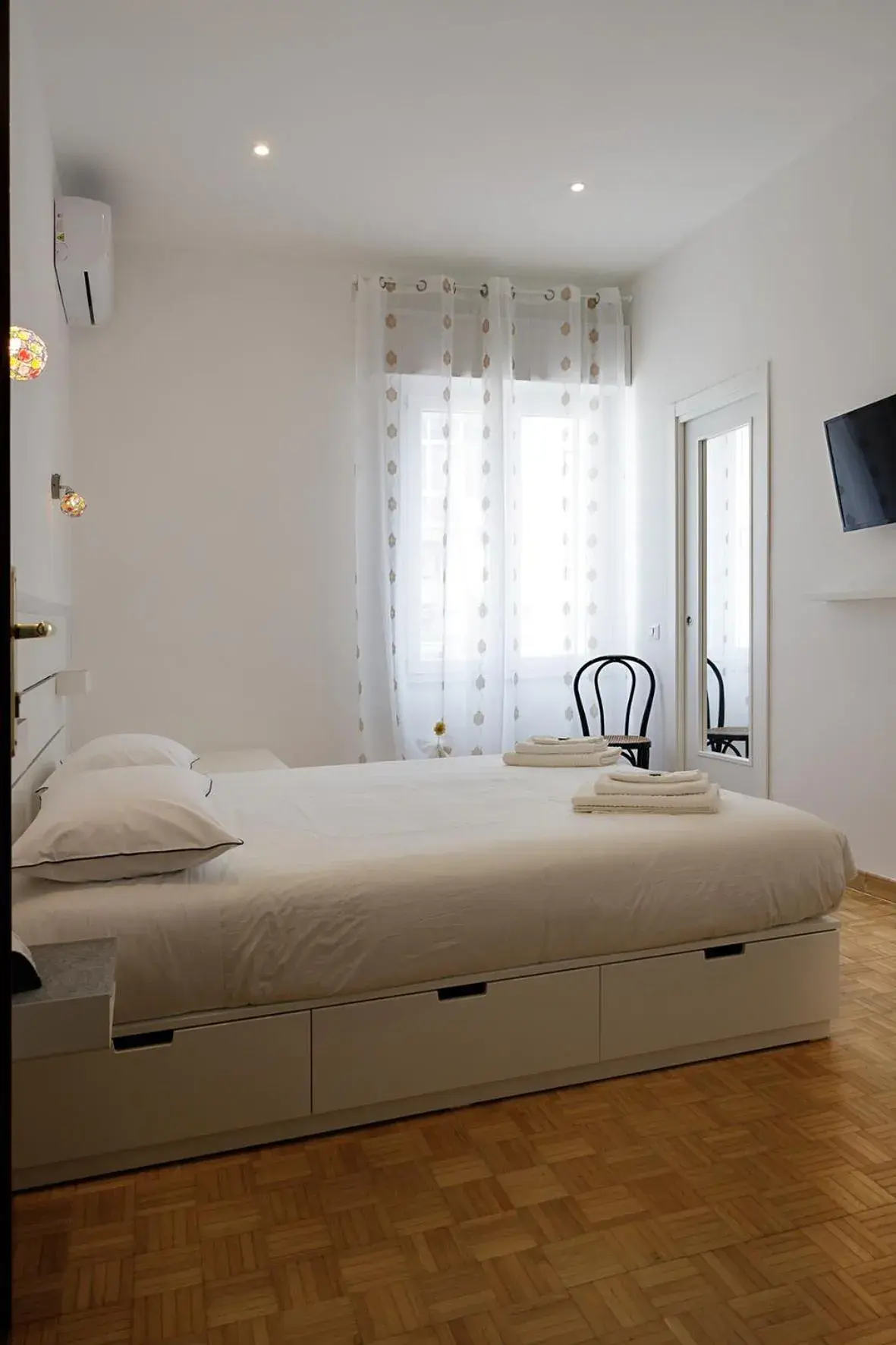 Comfort Triple Room in G&G Napoli Comfort Triple Room in G&G Napoli