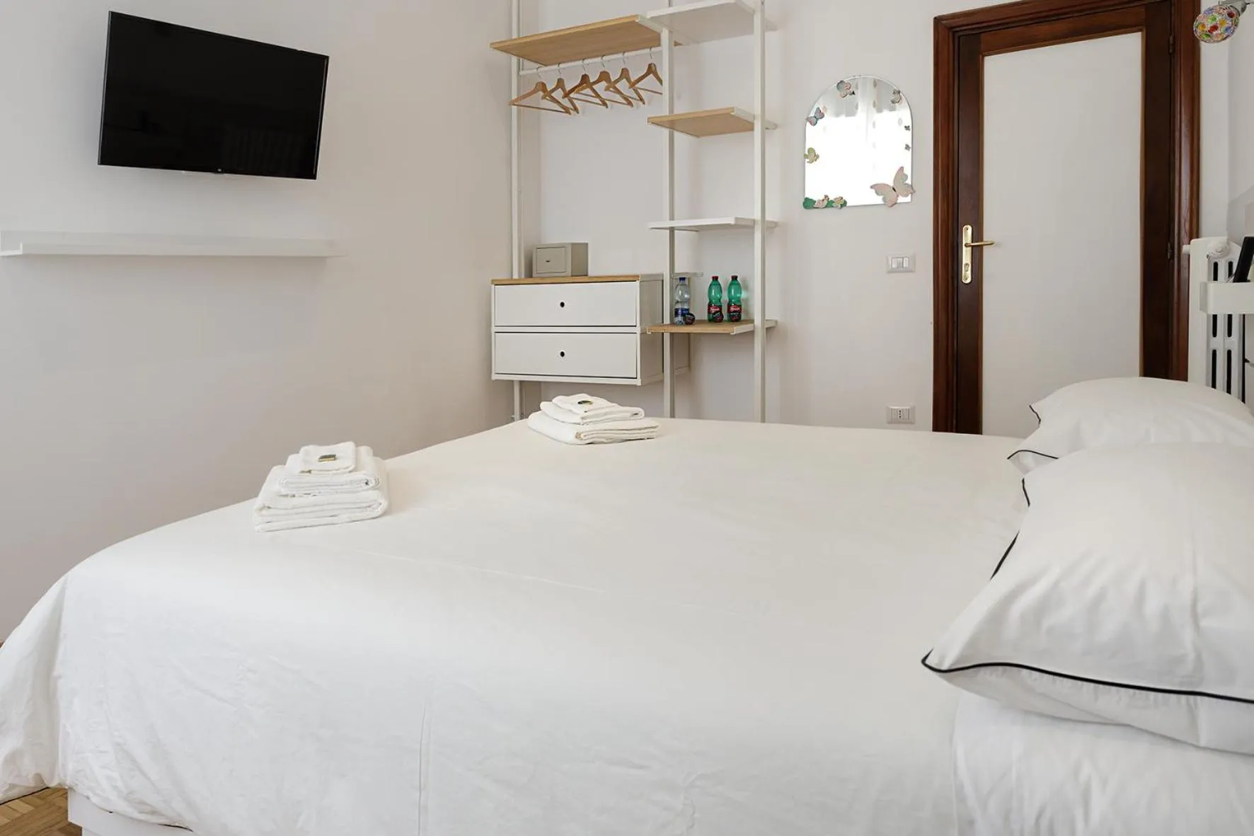 Bedroom, Bed in G&G Napoli