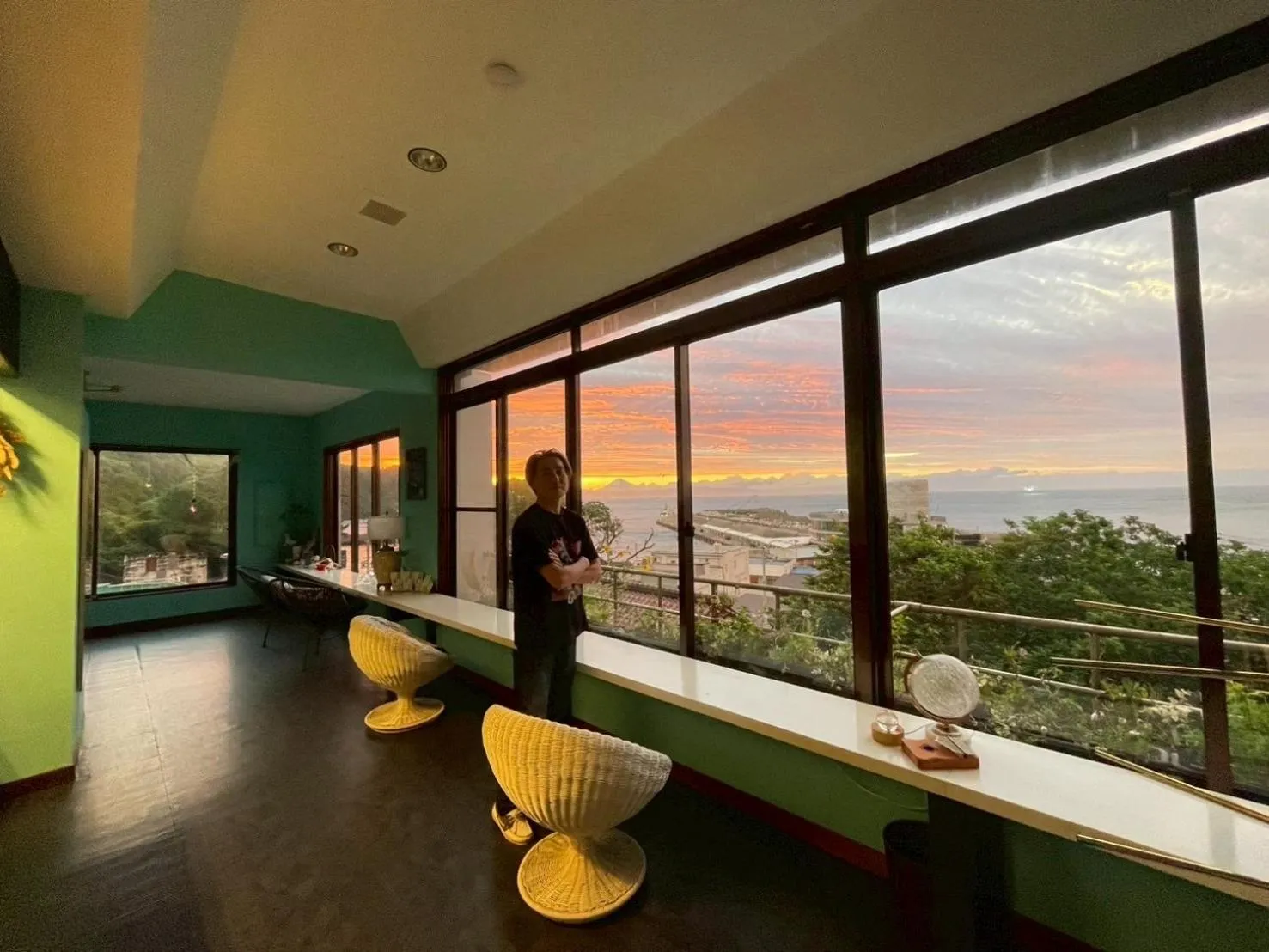 Lounge or bar in Hotel MOANA絶景オーシャンビューカフェラウンジ朝食付き