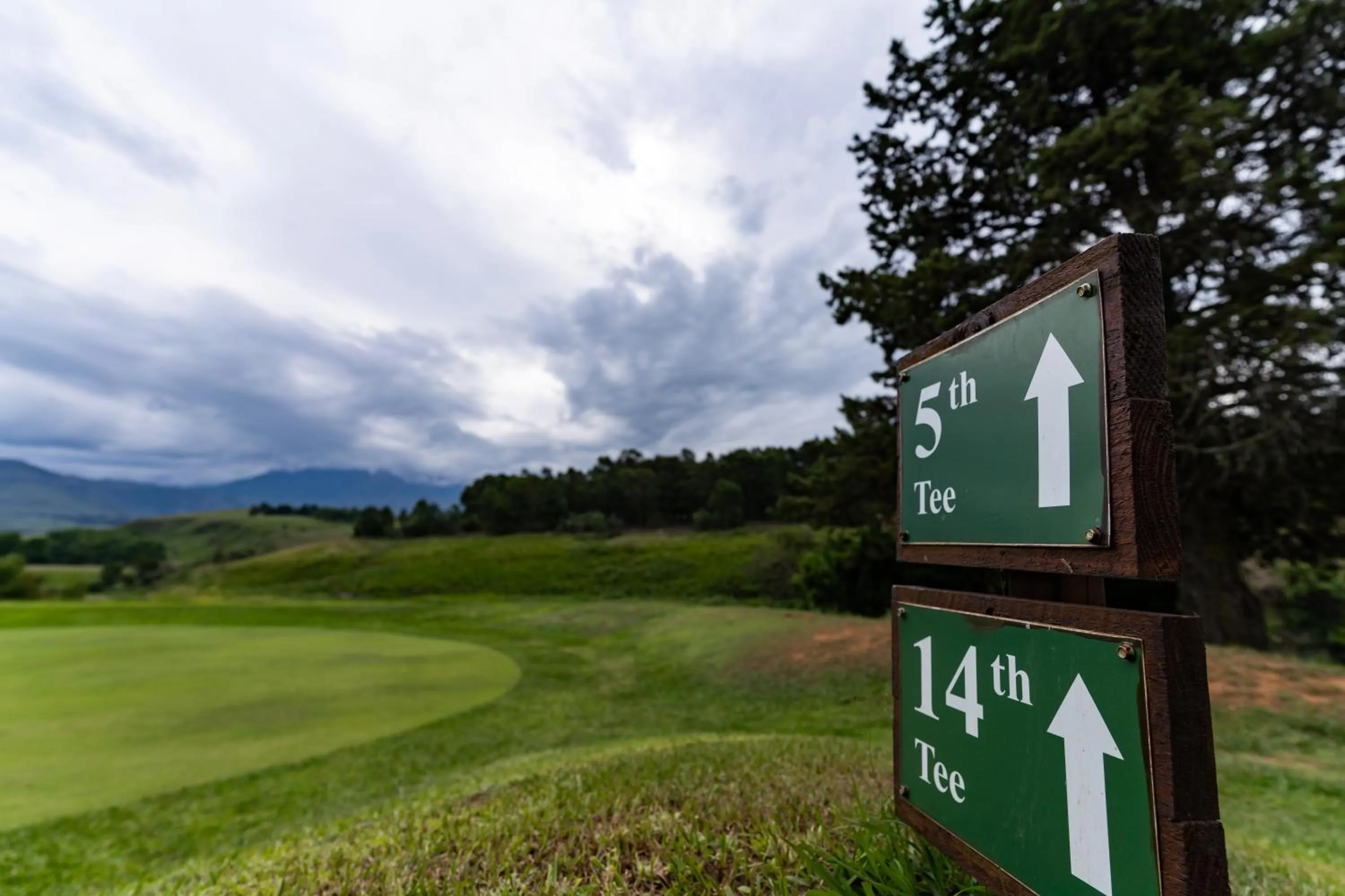 Golfcourse in Gooderson Monks Cowl Golf Resort