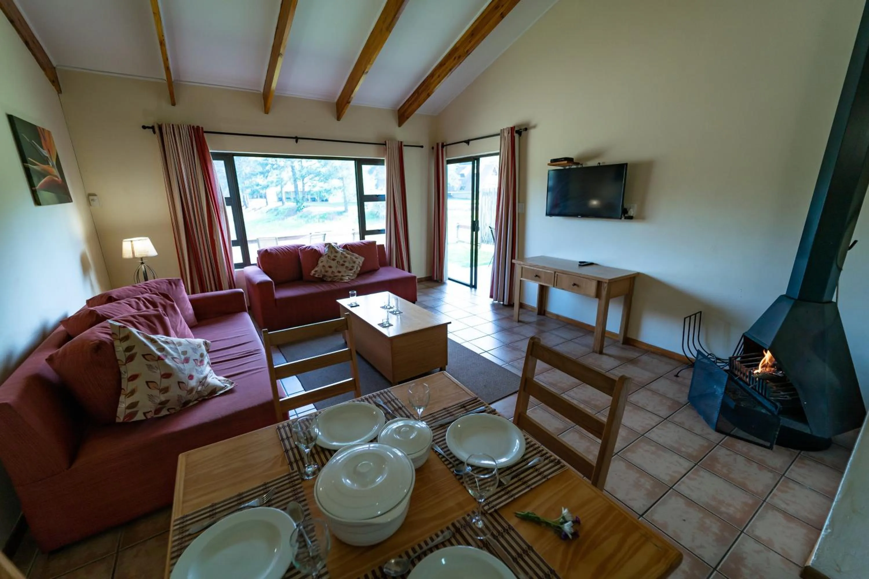 Dining area in Gooderson Monks Cowl Golf Resort