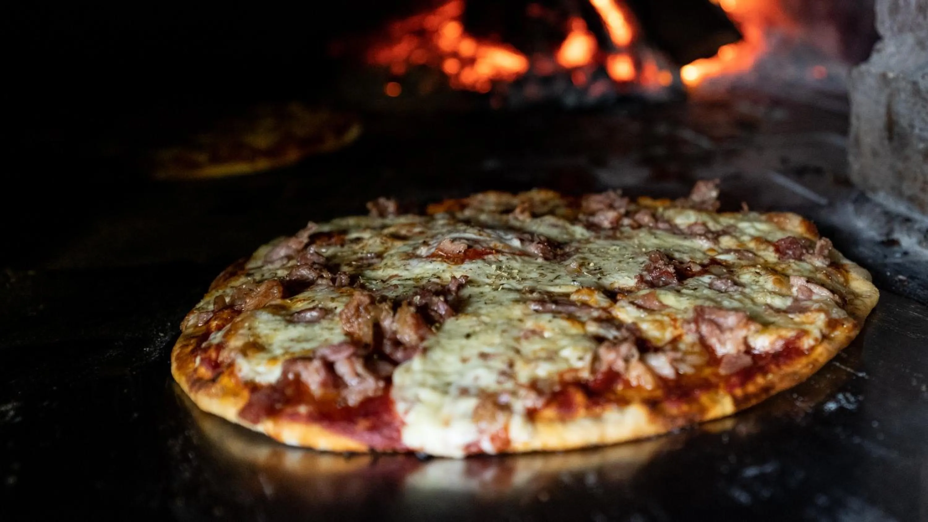 Food in Gooderson Monks Cowl Golf Resort