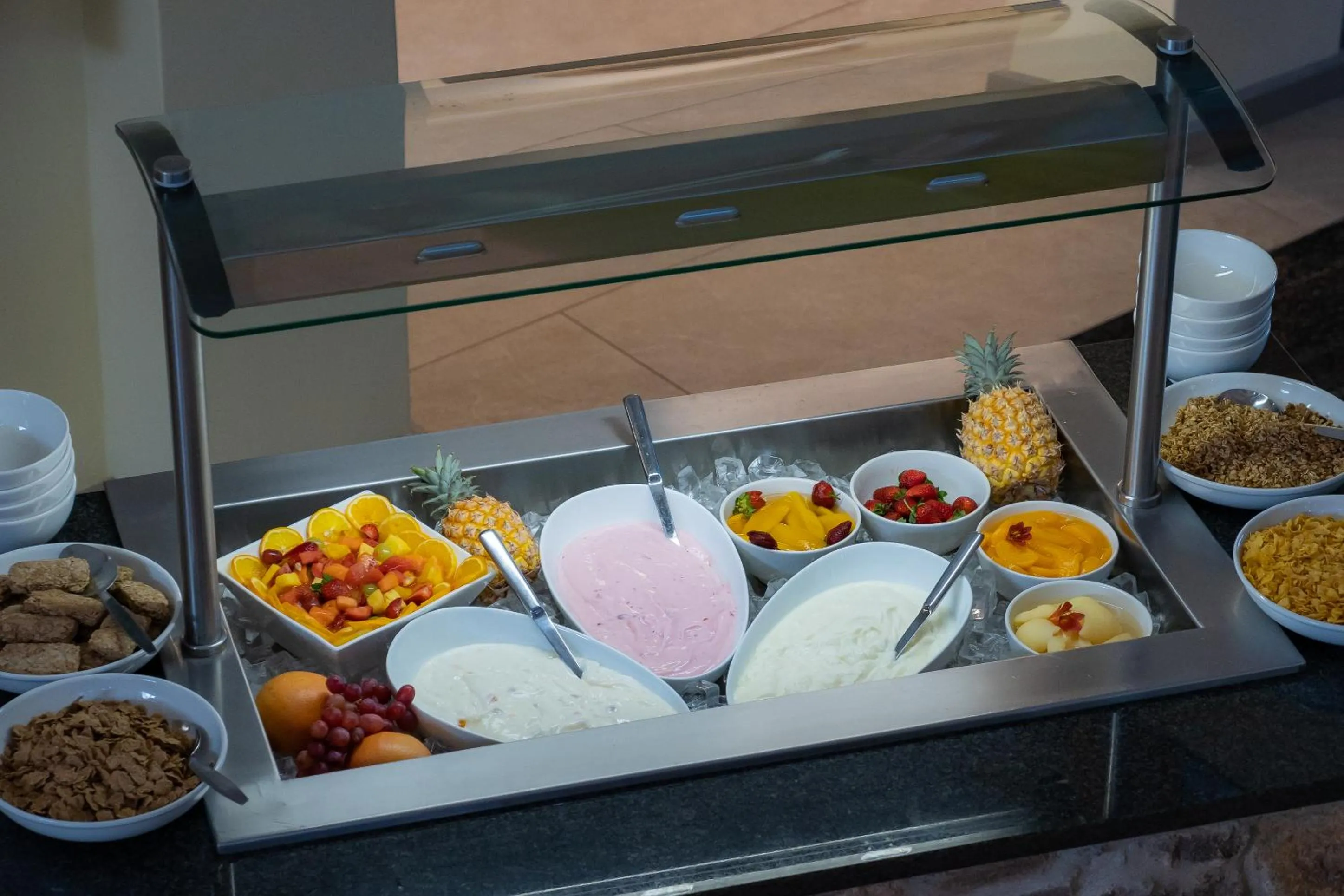 Breakfast in Gooderson Monks Cowl Golf Resort