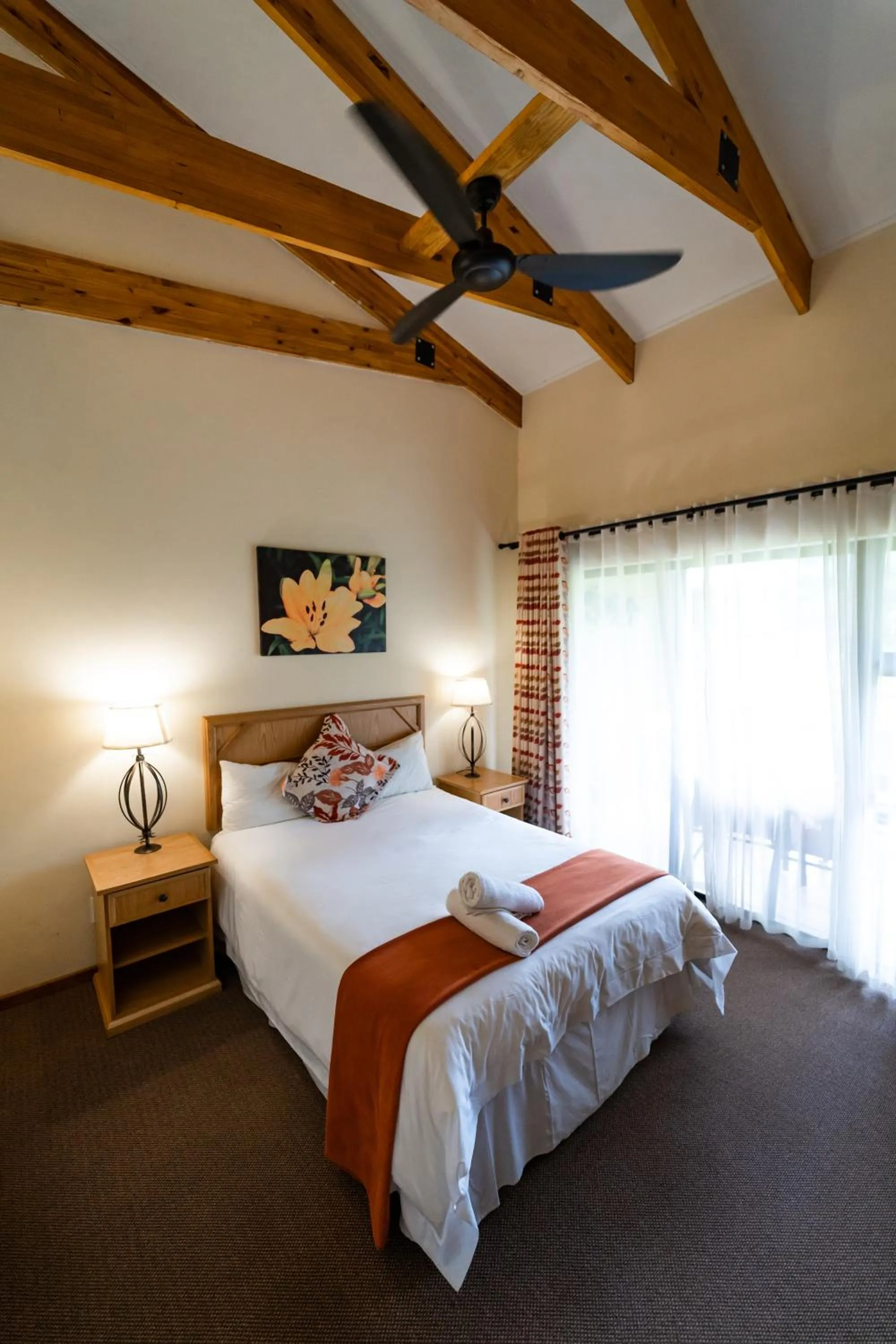 Bedroom, Bed in Gooderson Monks Cowl Golf Resort