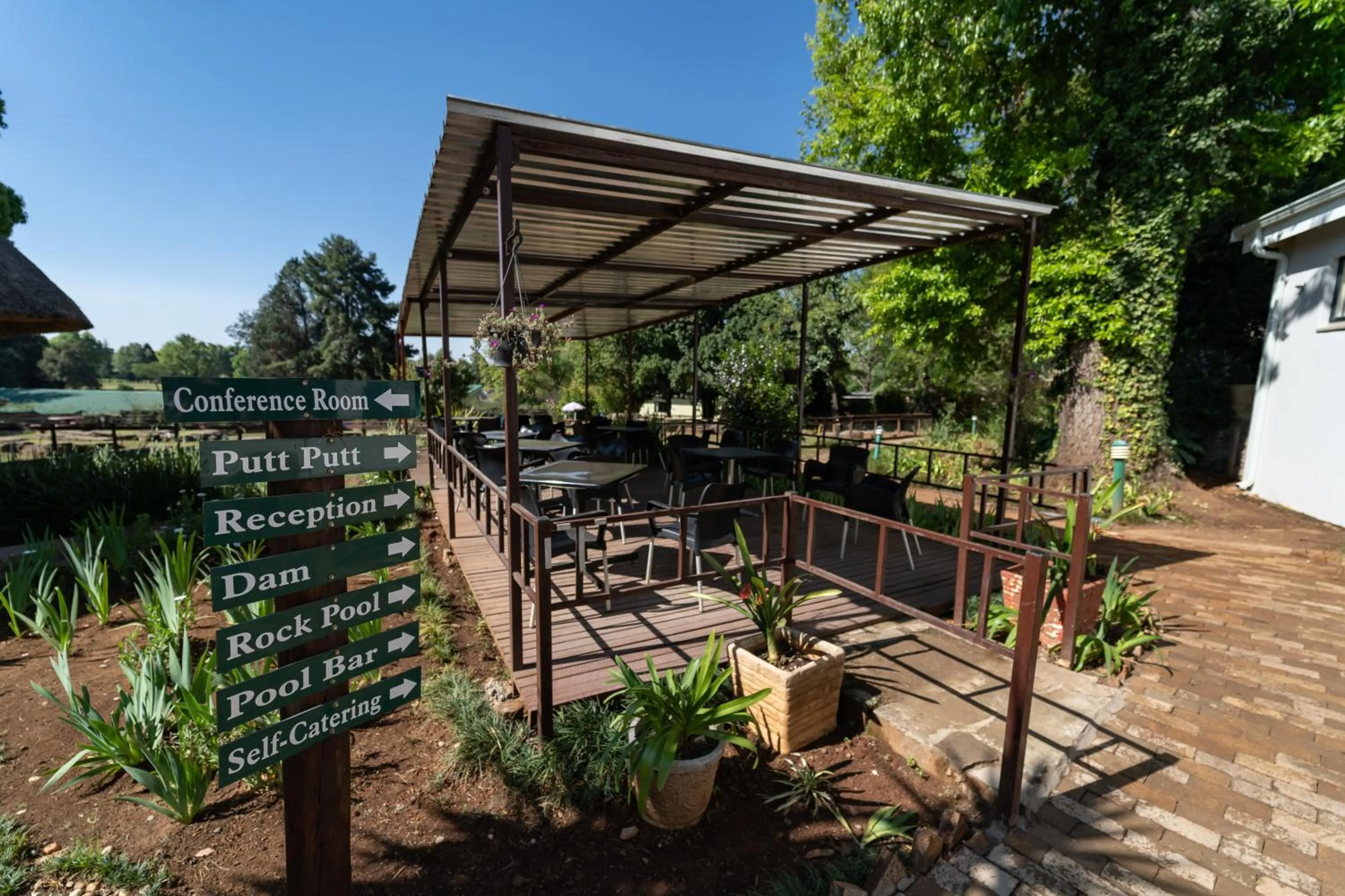 Garden in Gooderson Monks Cowl Golf Resort