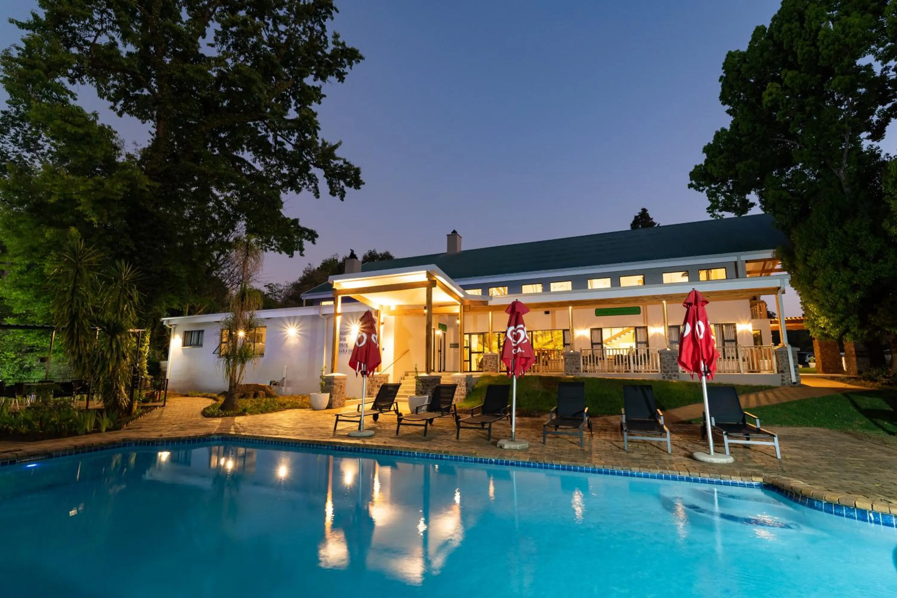 Swimming pool in Gooderson Monks Cowl Golf Resort