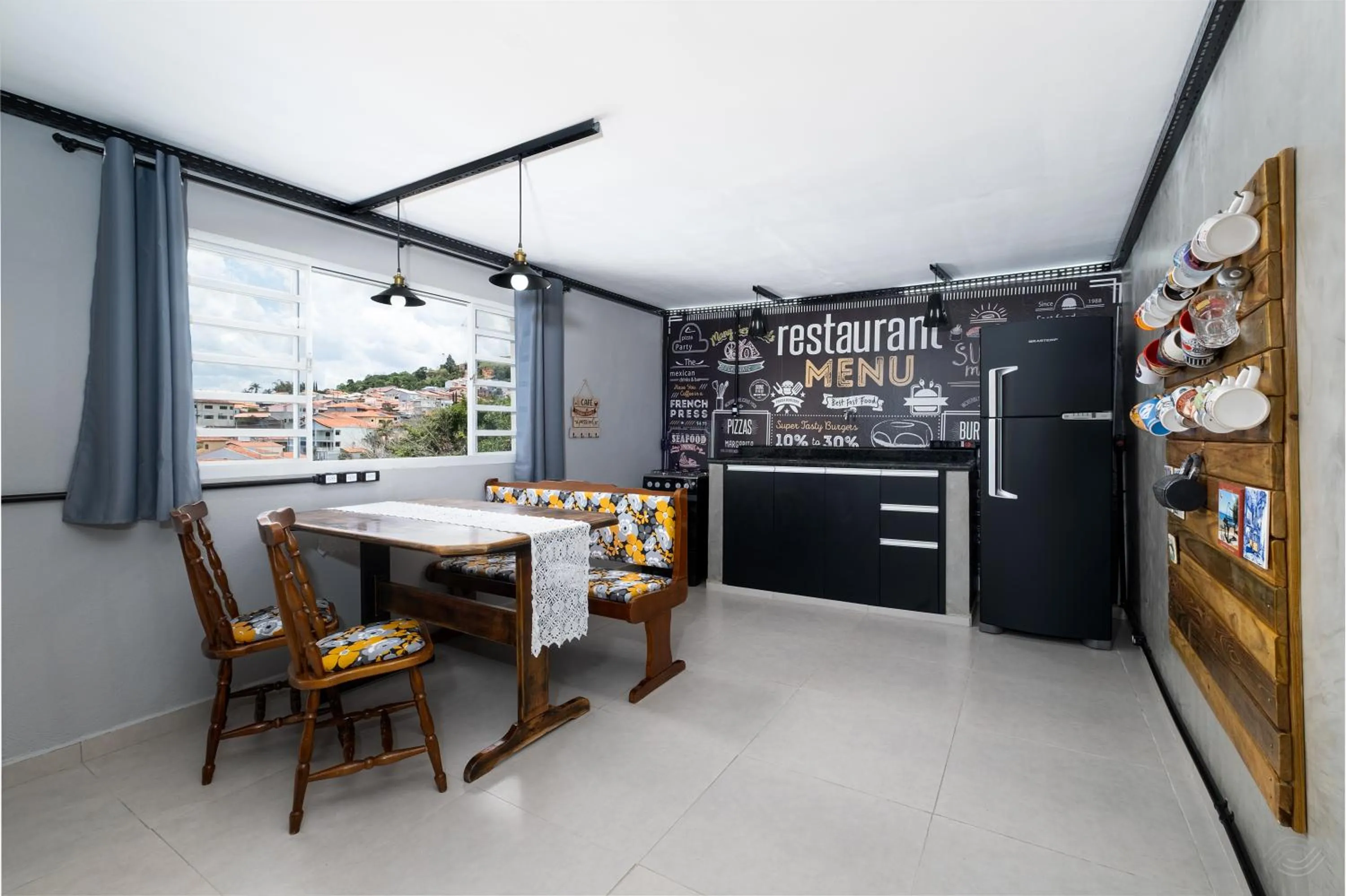 Kitchen or kitchenette in Pousada Encantos de Socorro