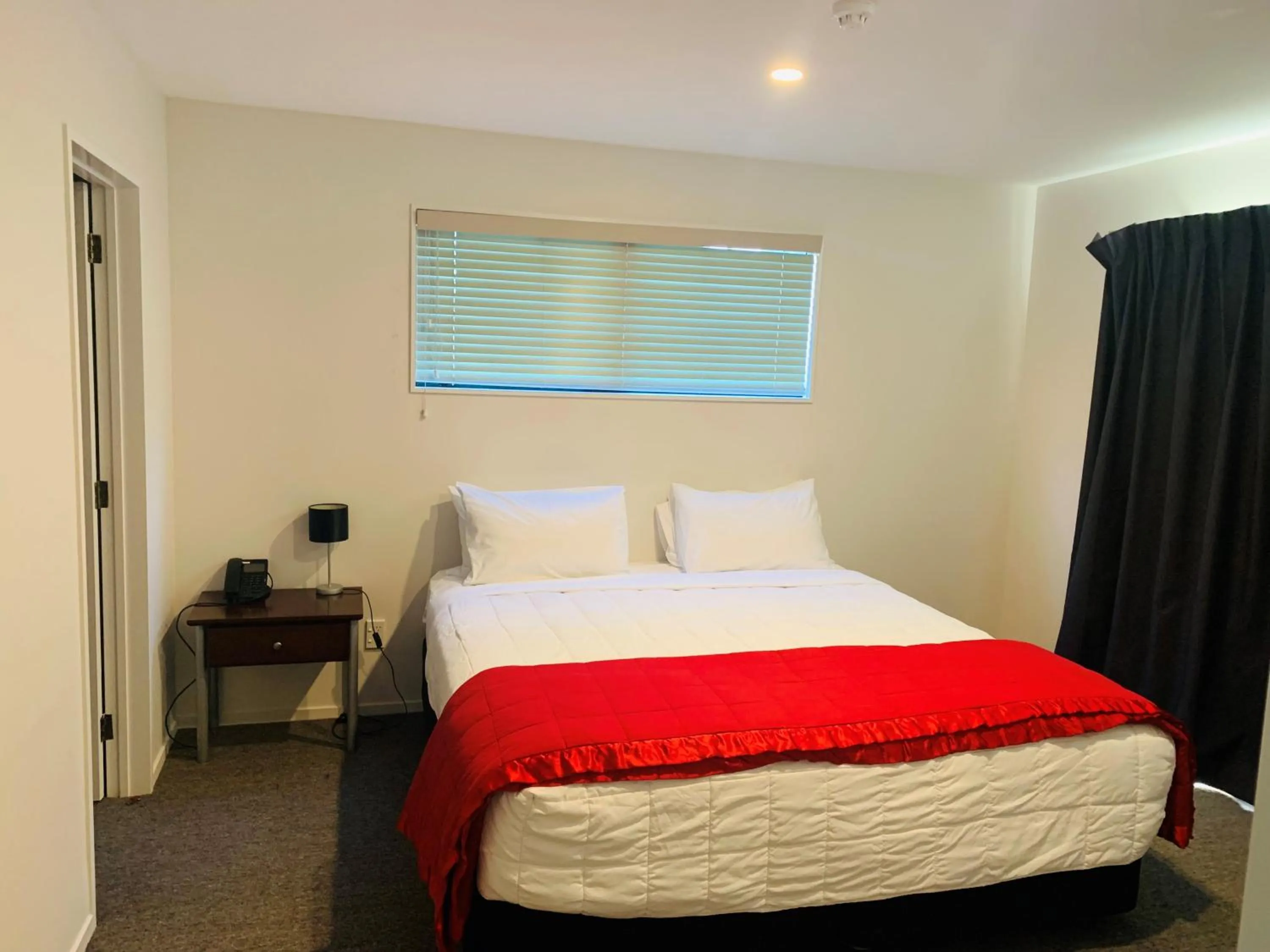 Bed in Southgate Motor Inn