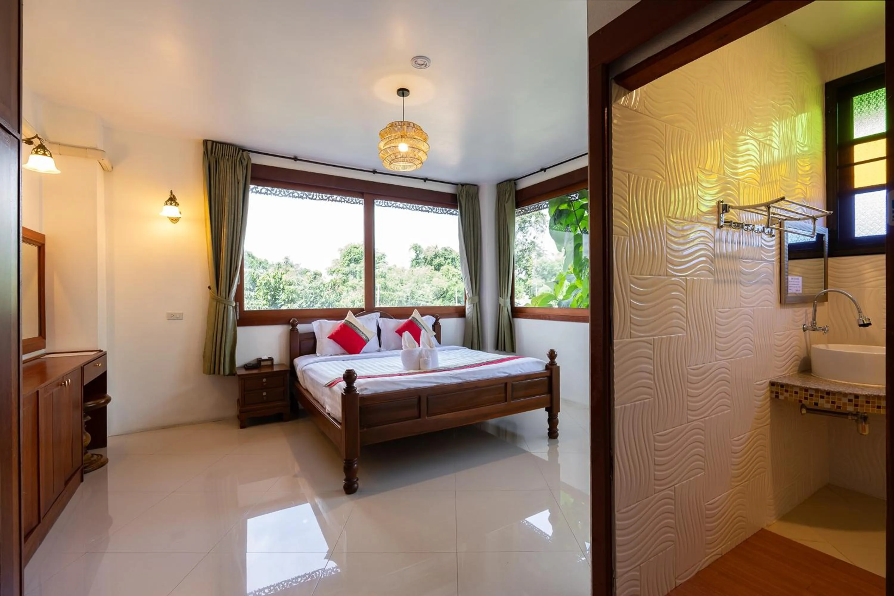 Bathroom, Bed in Romsak Lanna Resort